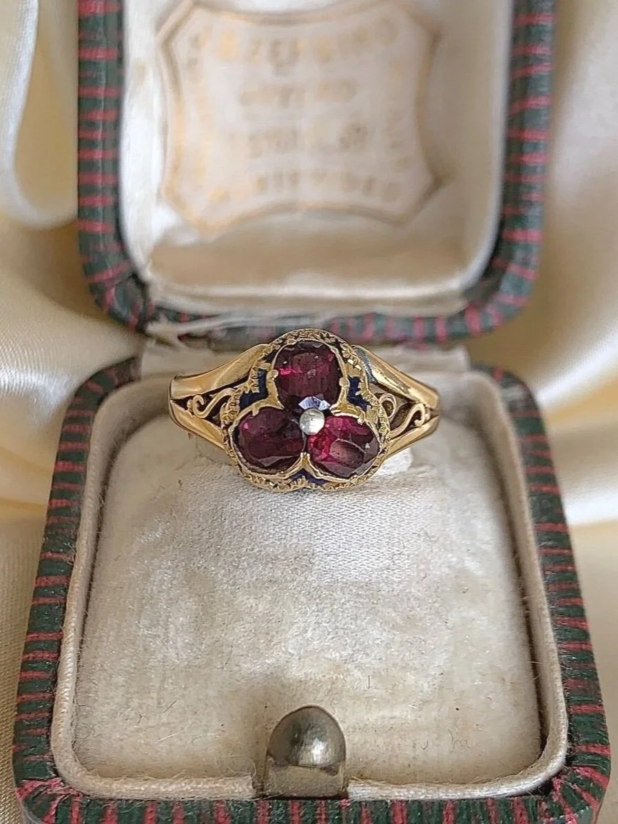 F5A5606C-9EE3-4C2C-B7A4-61BA188EC979