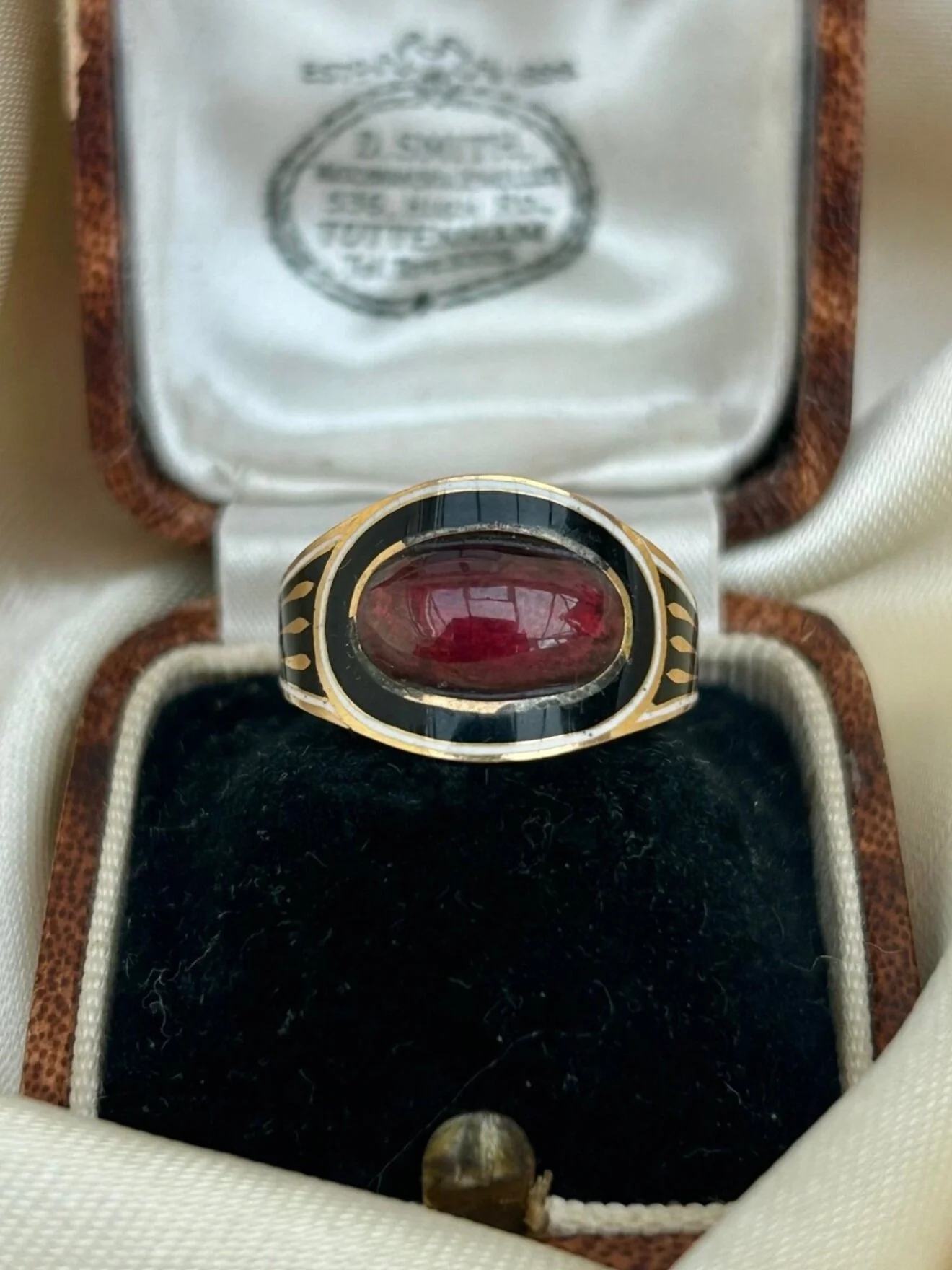 FE8744EC-191B-4D52-A7FE-F2E85D319390