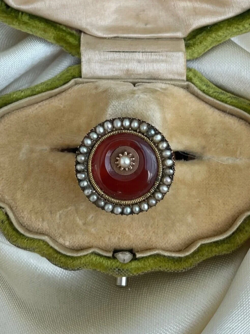 2507F0EF-03DB-474C-8B16-62435FE37609