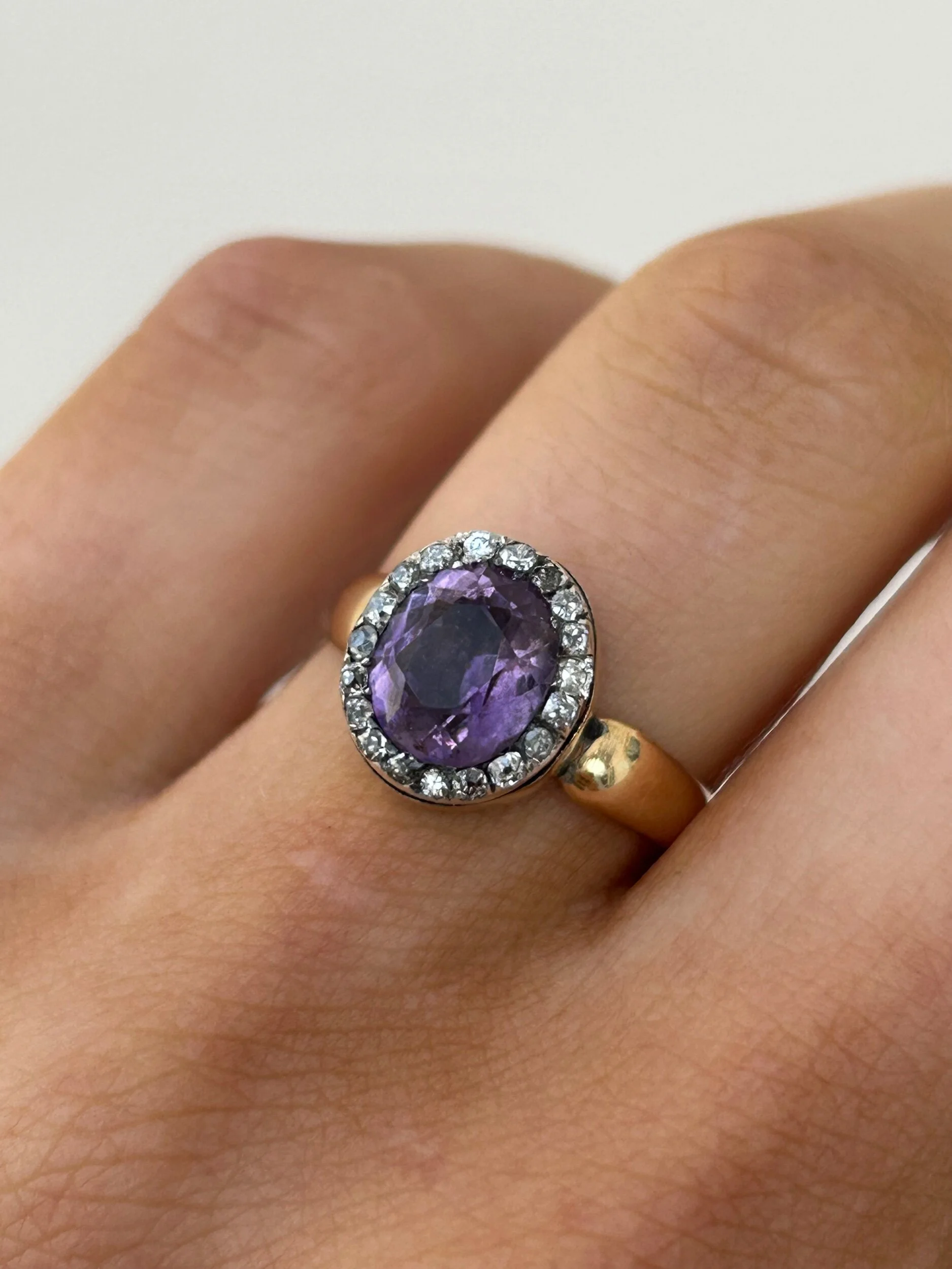 8DF3E69E-77AA-4064-A569-0A3C95958BA6