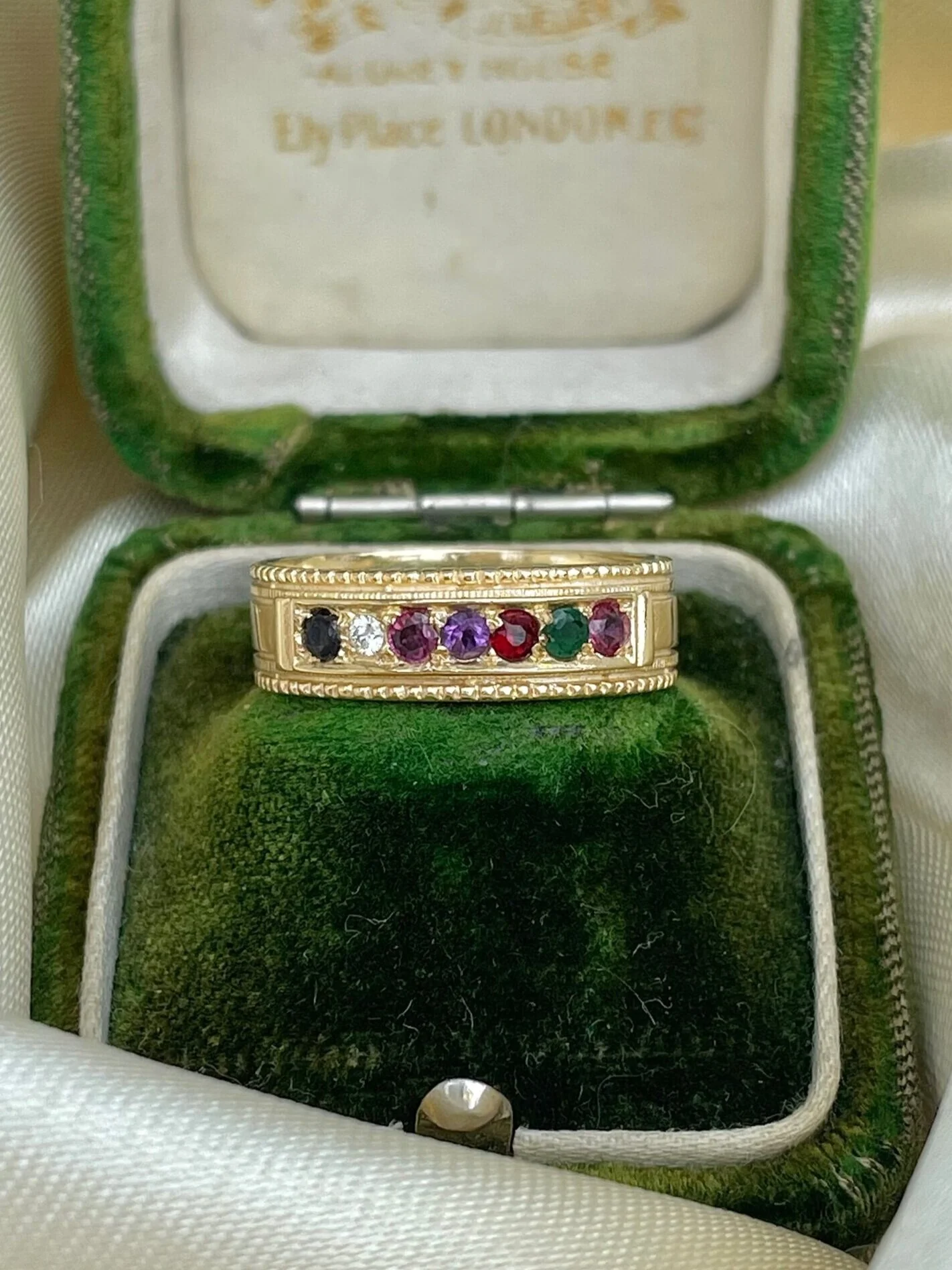 B2768E2E-CE22-4AA7-A49C-4566325A563B