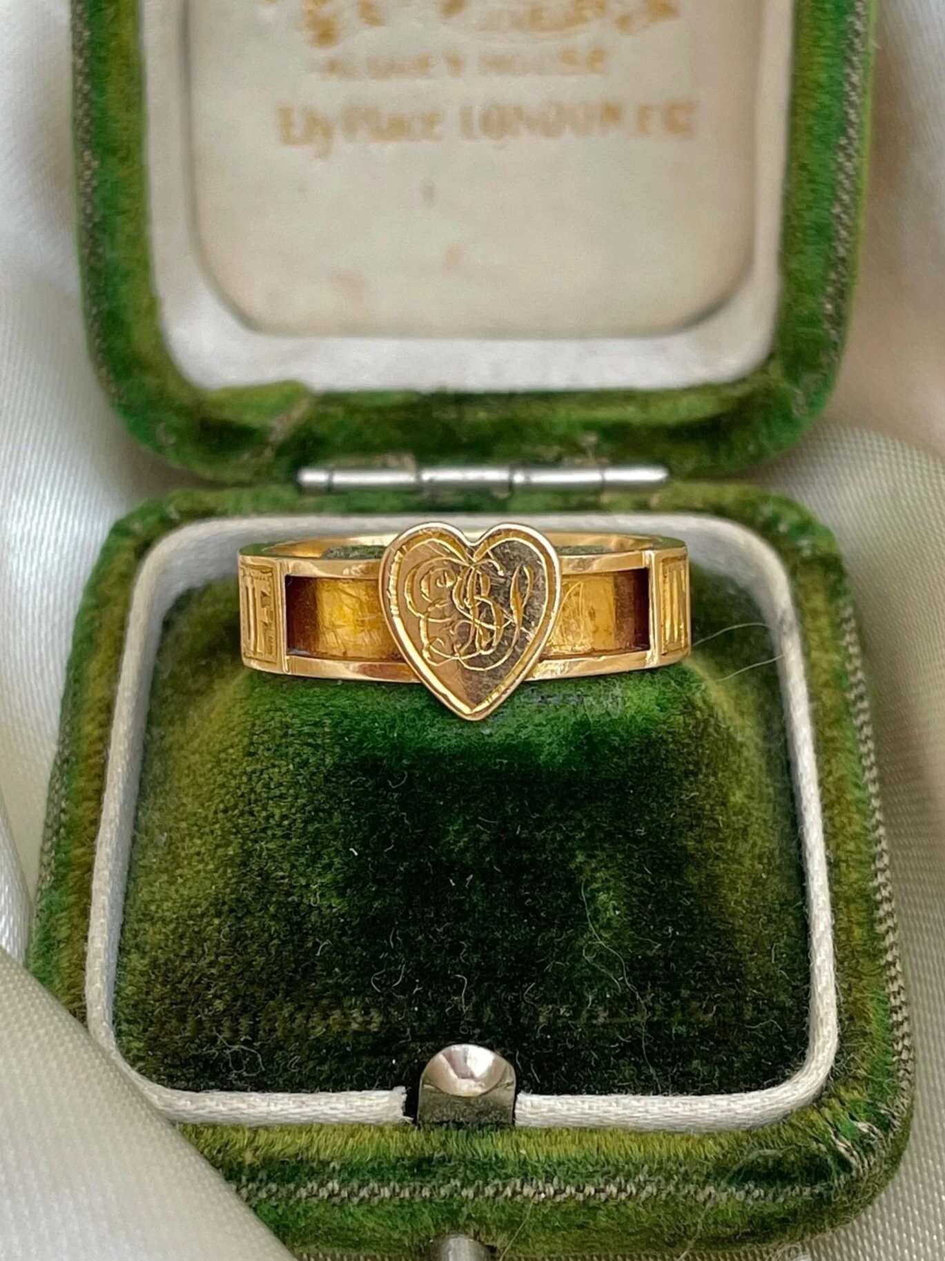 3D3177A2-10FE-4BC6-A092-B0B420250697