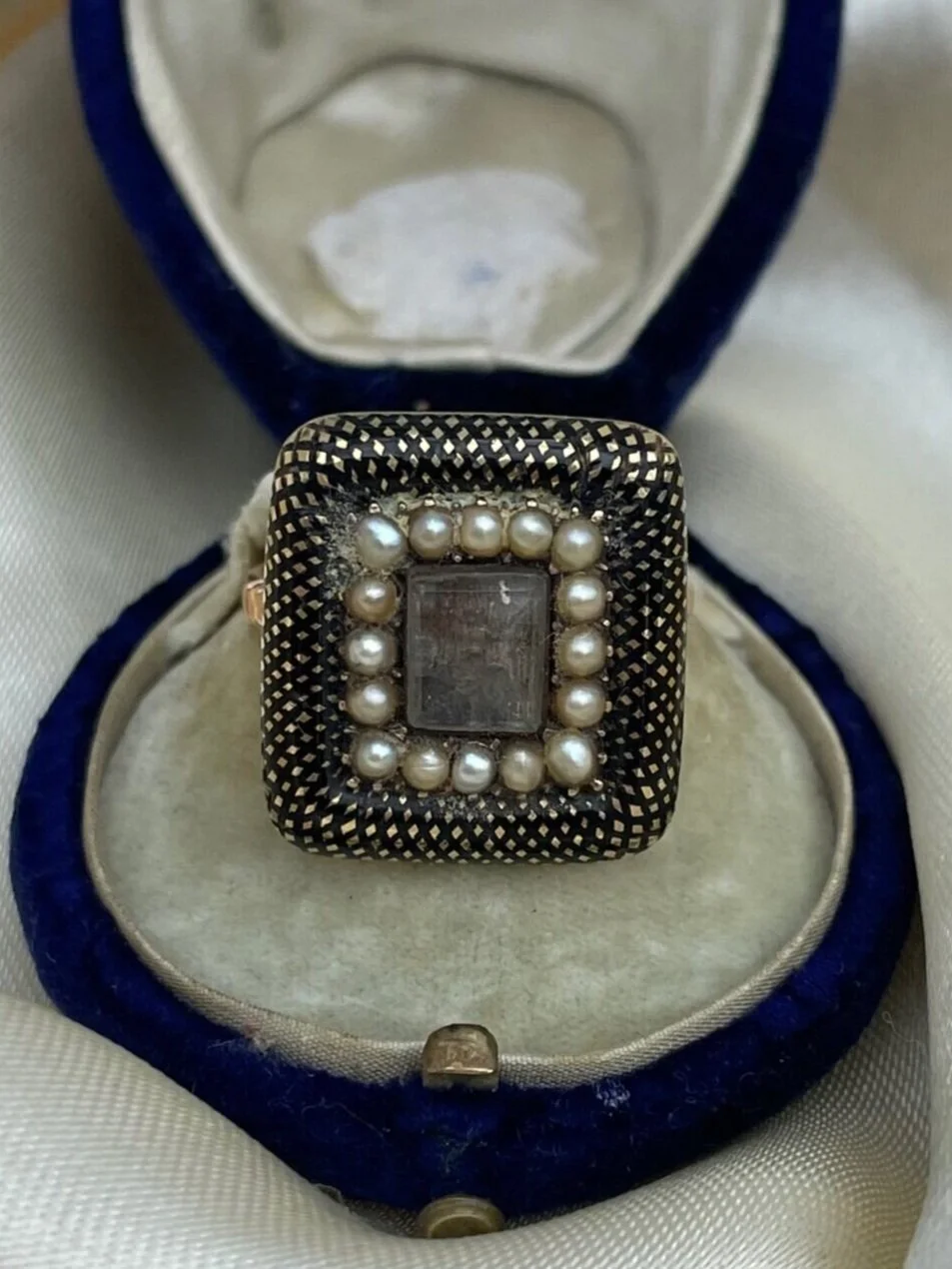 BD2E4AA2-31DC-4855-A074-811C9A8F3DFE