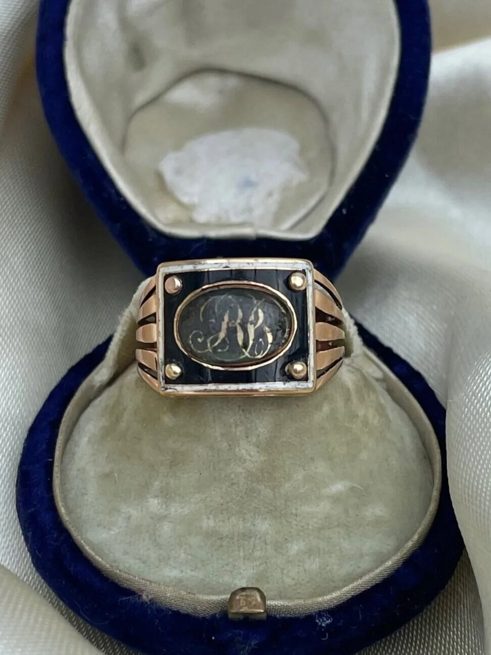 FC372592-6C7C-4ECD-92A2-D7D9948718C6