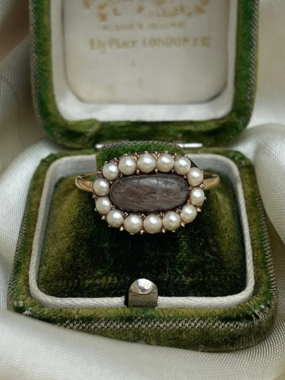 4B8303A4-46A6-4C97-81CE-FB22E0A3DBDA