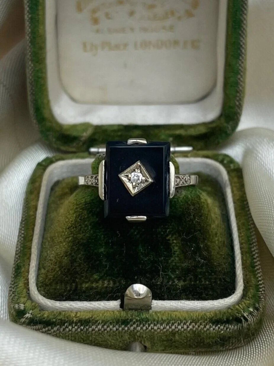 BCB2FB00-D576-4A72-8315-C31695D08A3B