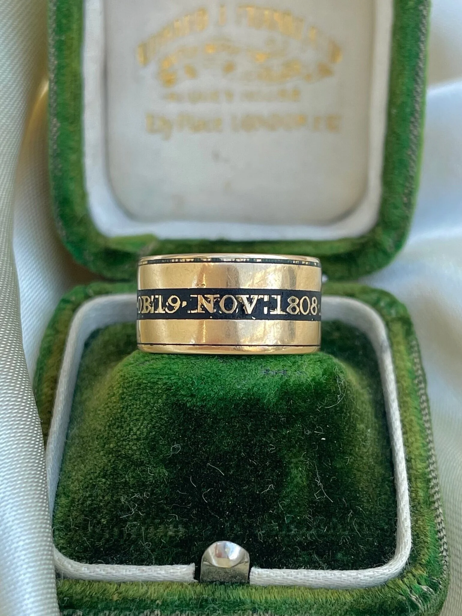 B449C9AE-2F18-4928-99B1-4BD83E939180