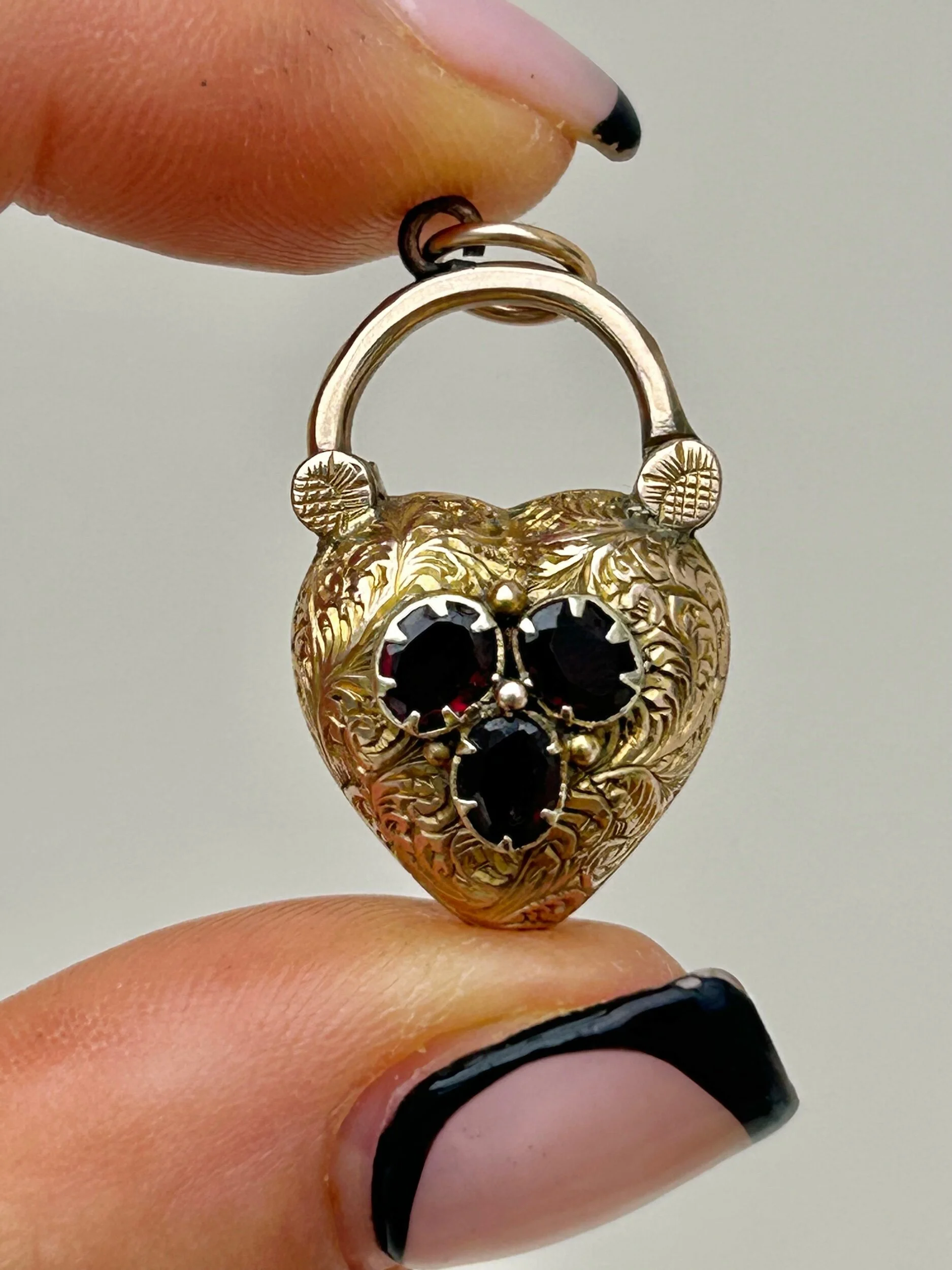 FFD9523E-9BDD-4D9F-86EF-3E985F7863B8