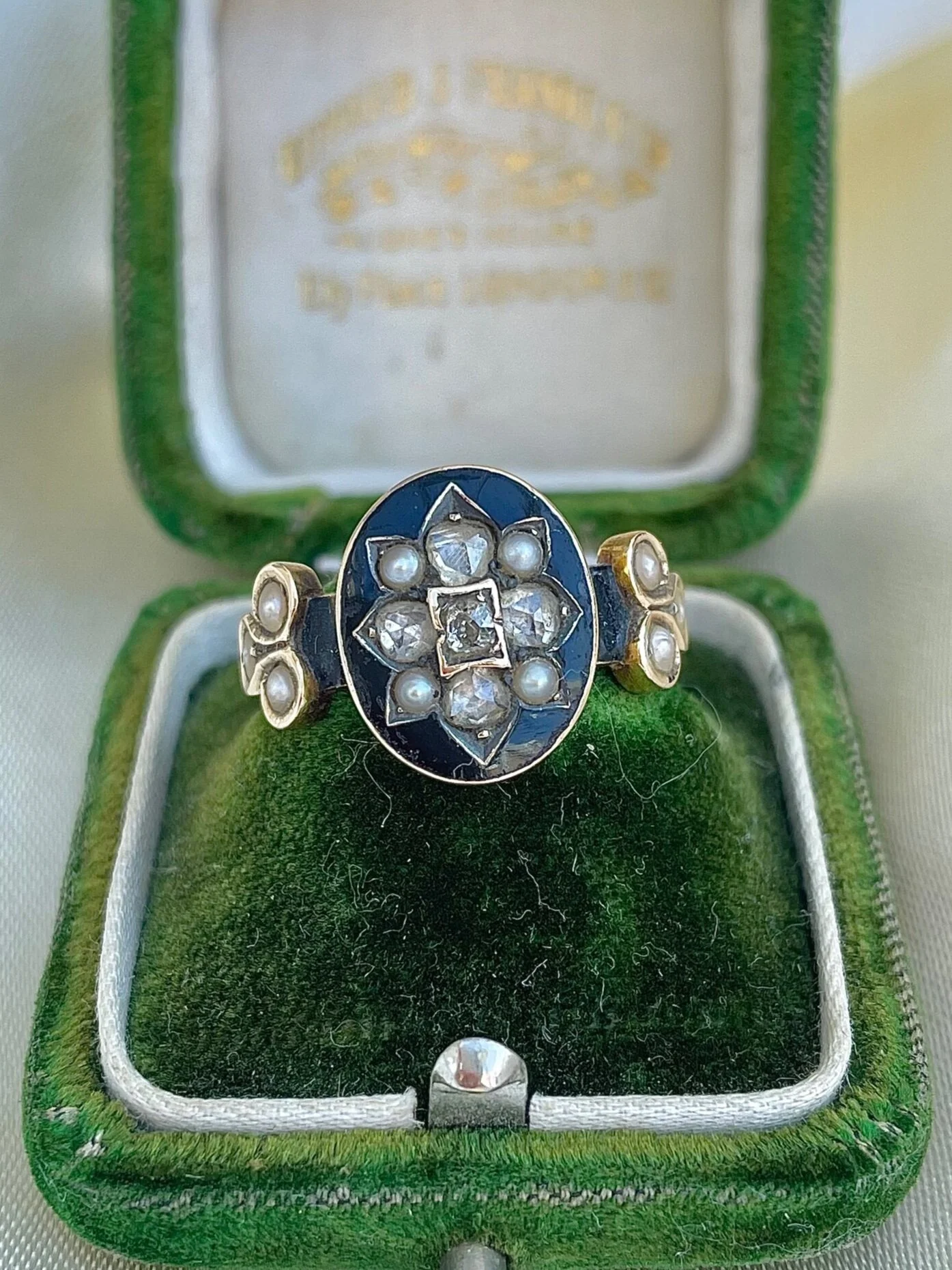 B1BFE0DE-96C1-46DD-8F73-0C5B203DD877