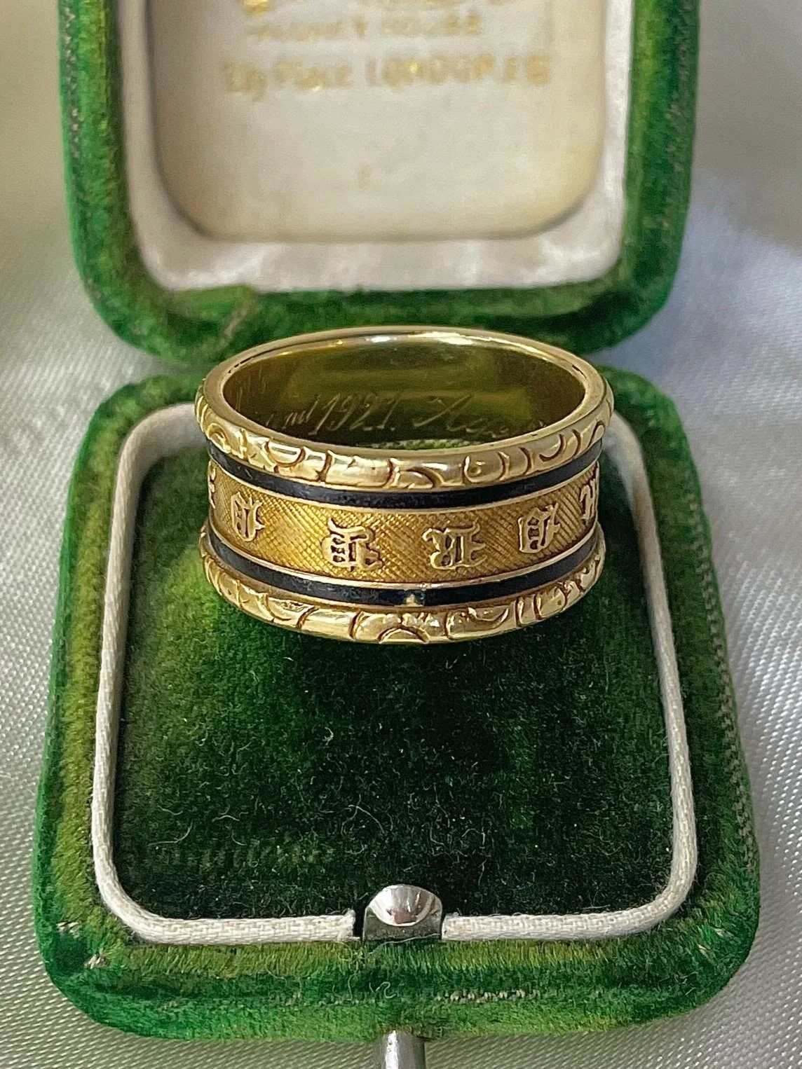 215EFD06-164B-41CD-8C5E-4771841BD221