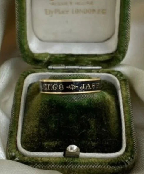 B1ED3AA7-1325-4B05-B138-A9B3F0D42BB9