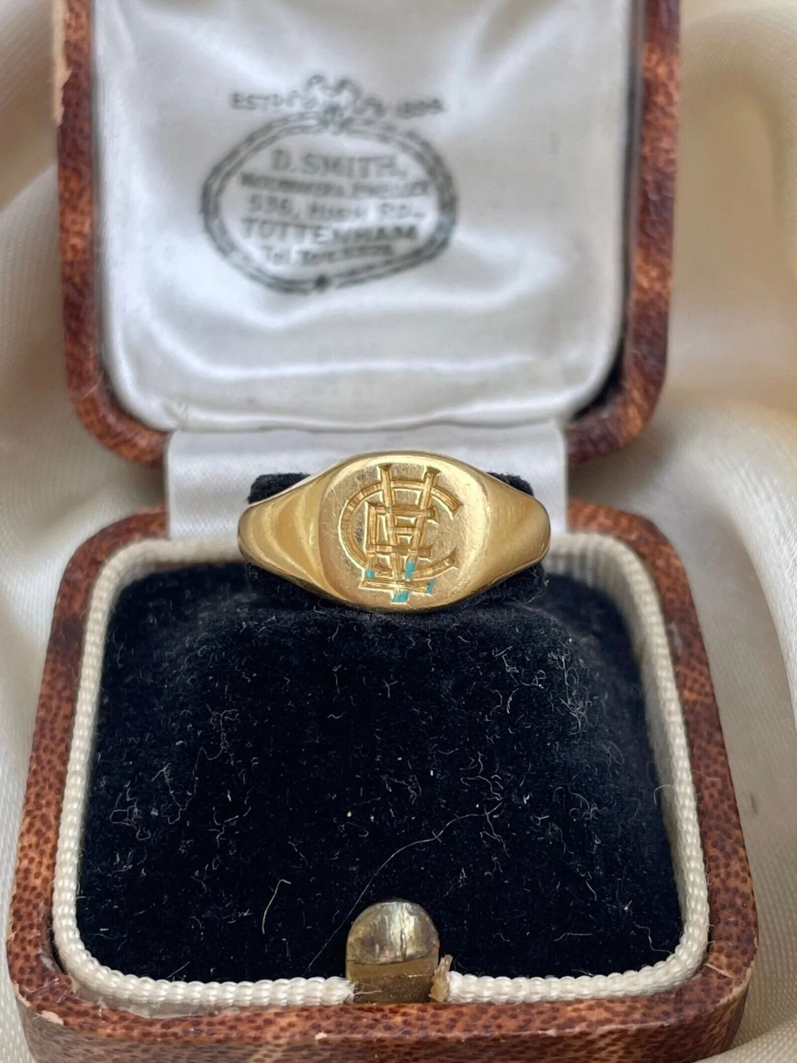 DE7A7B19-D0DC-4D09-A3E3-9C388FCB74A2