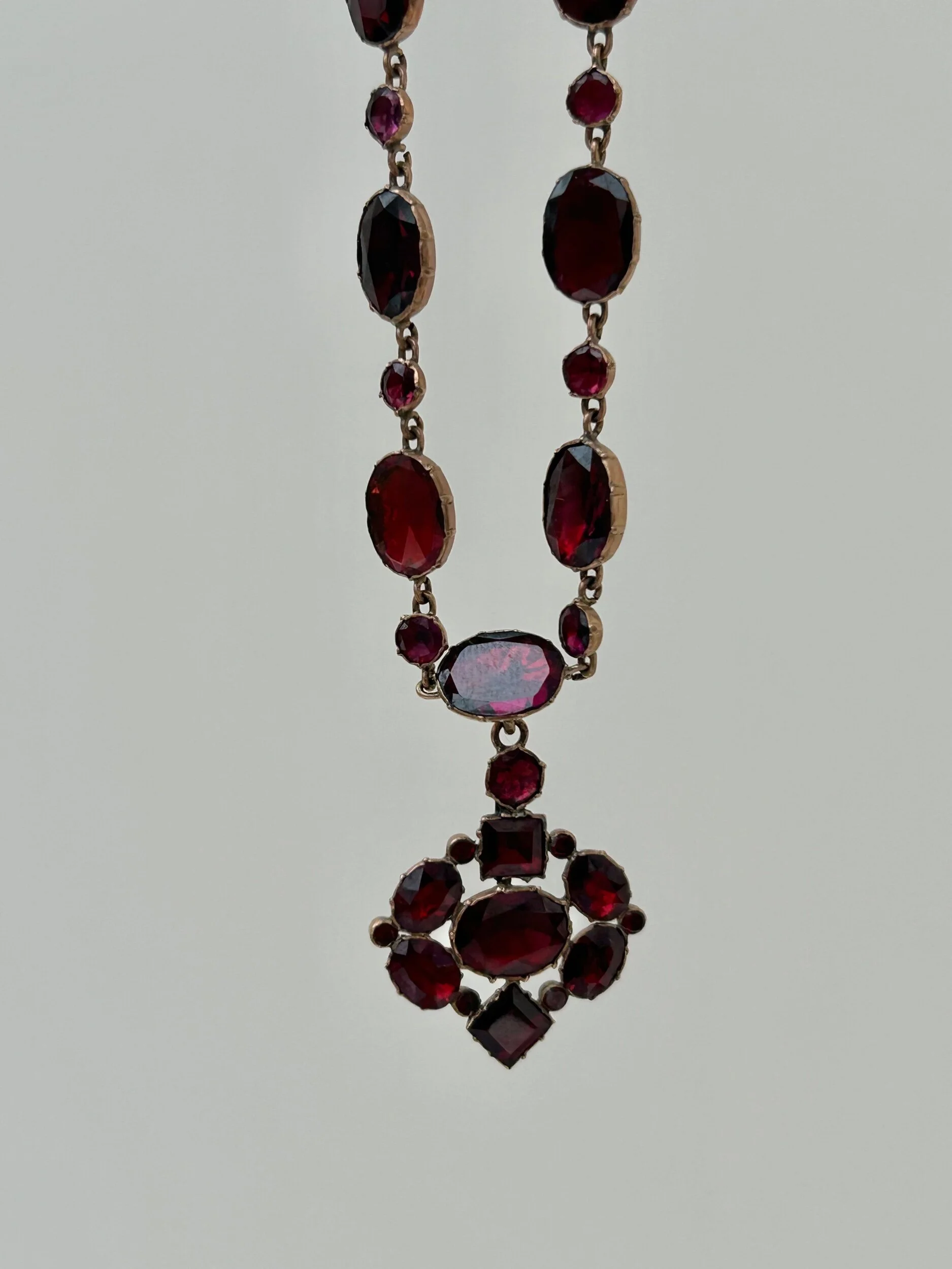 E55B06B8-6229-4BF3-8AA1-7366A9B06D5D