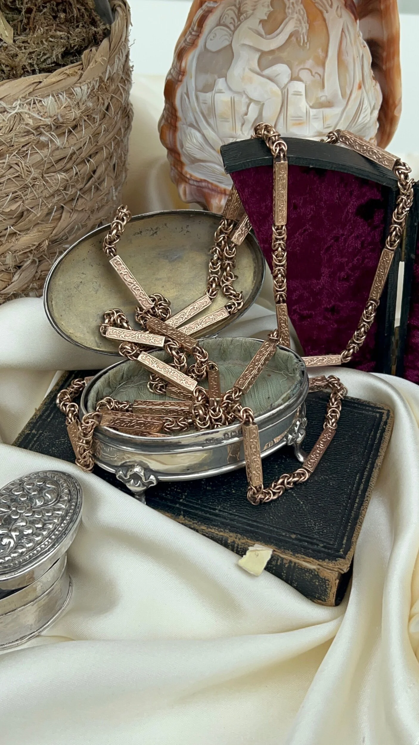 2B820D98-CF41-4846-9558-6913AC93FE7E