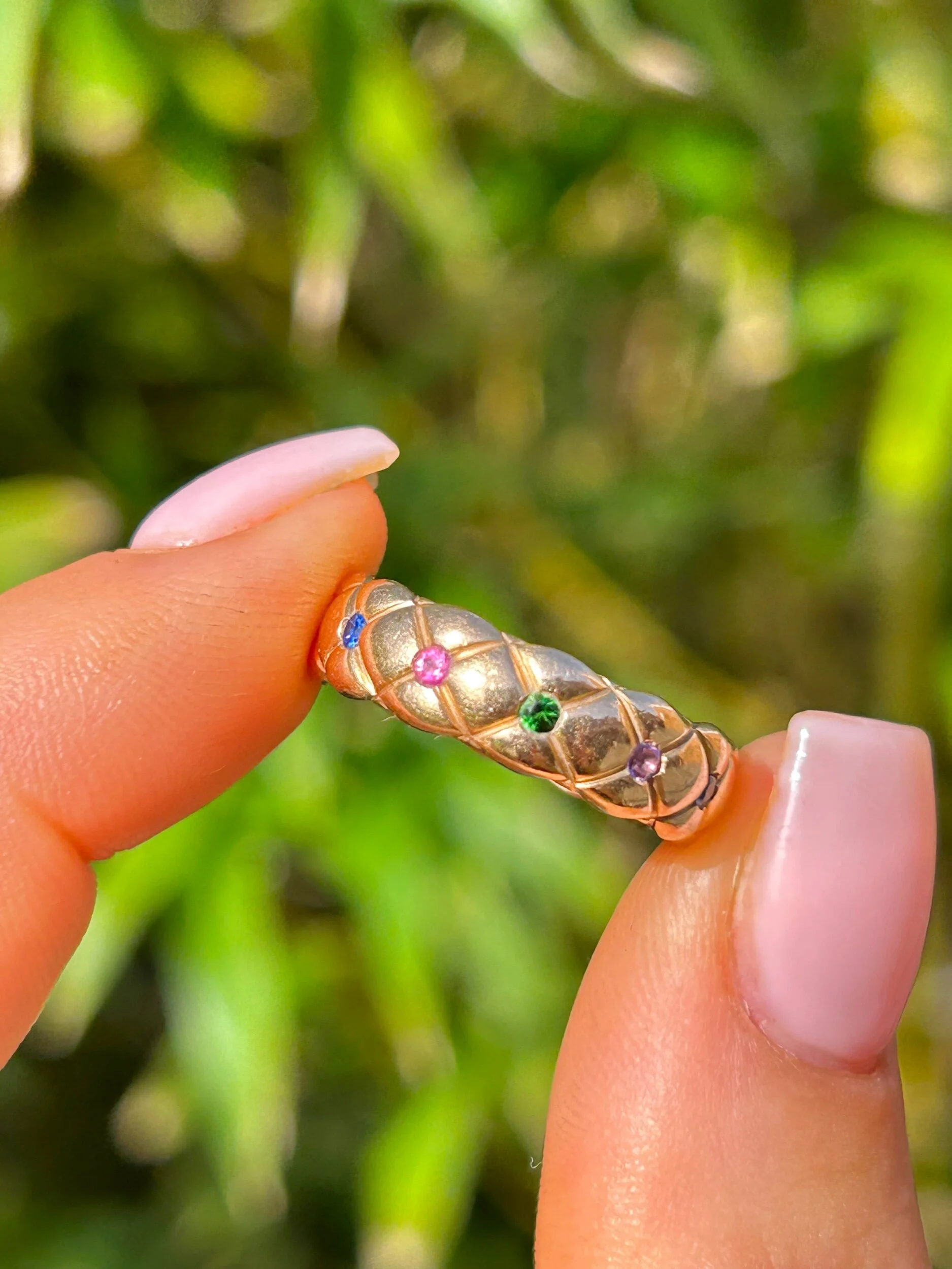 74D6BDF1-C2BE-45F4-A04B-579B0A9C79AA