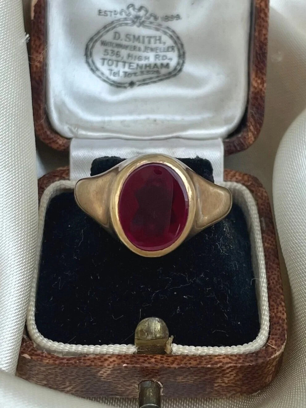 Vintage Ruby Yellow Gold Signet Ring — Gembank1973