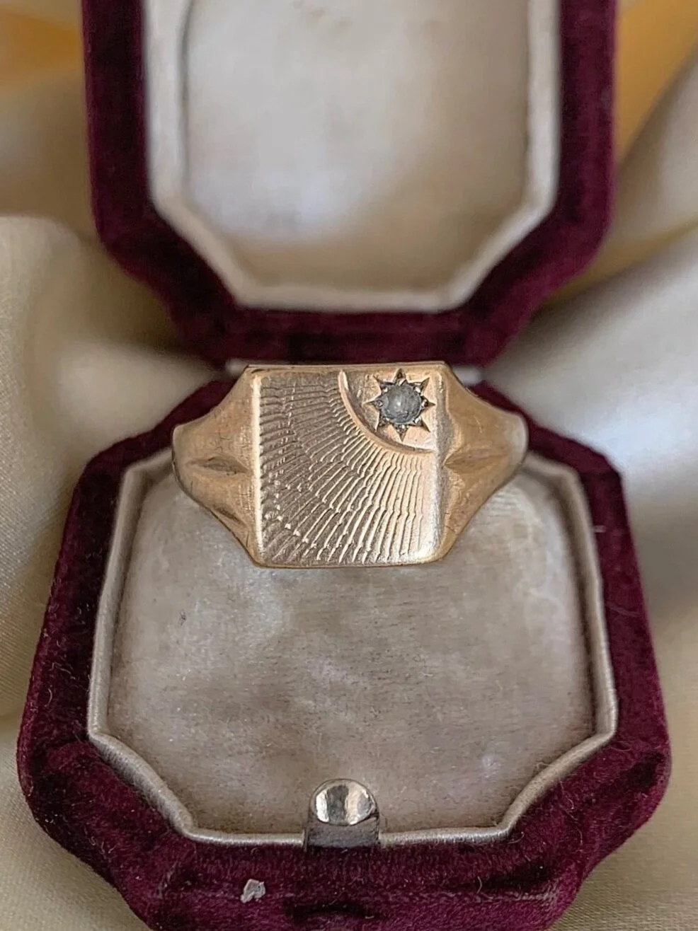 EE963DF8-4DF2-46CC-8606-E38E00E9811B