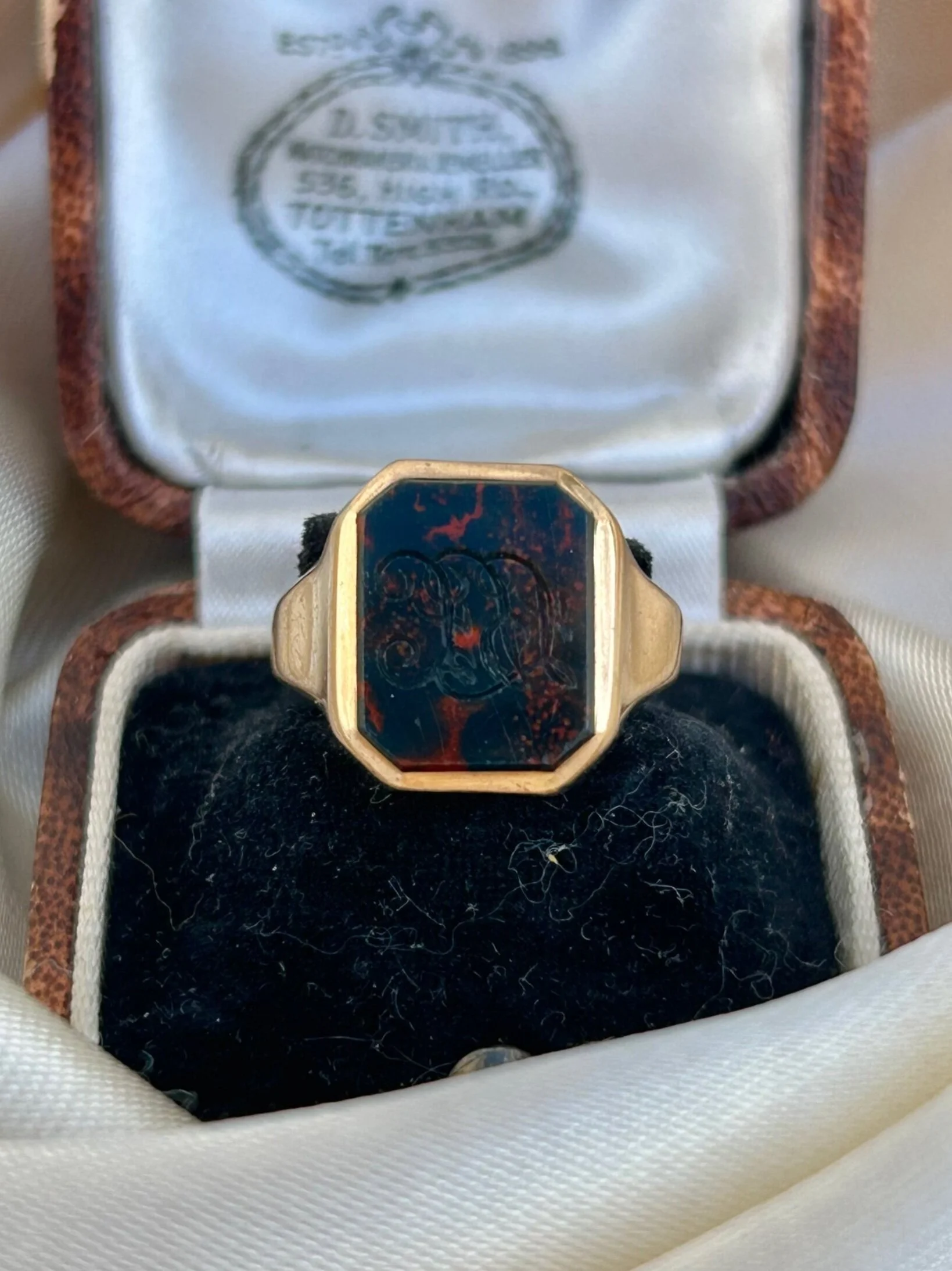 F147C4DC-60BE-4ED1-80E8-09964CD15361