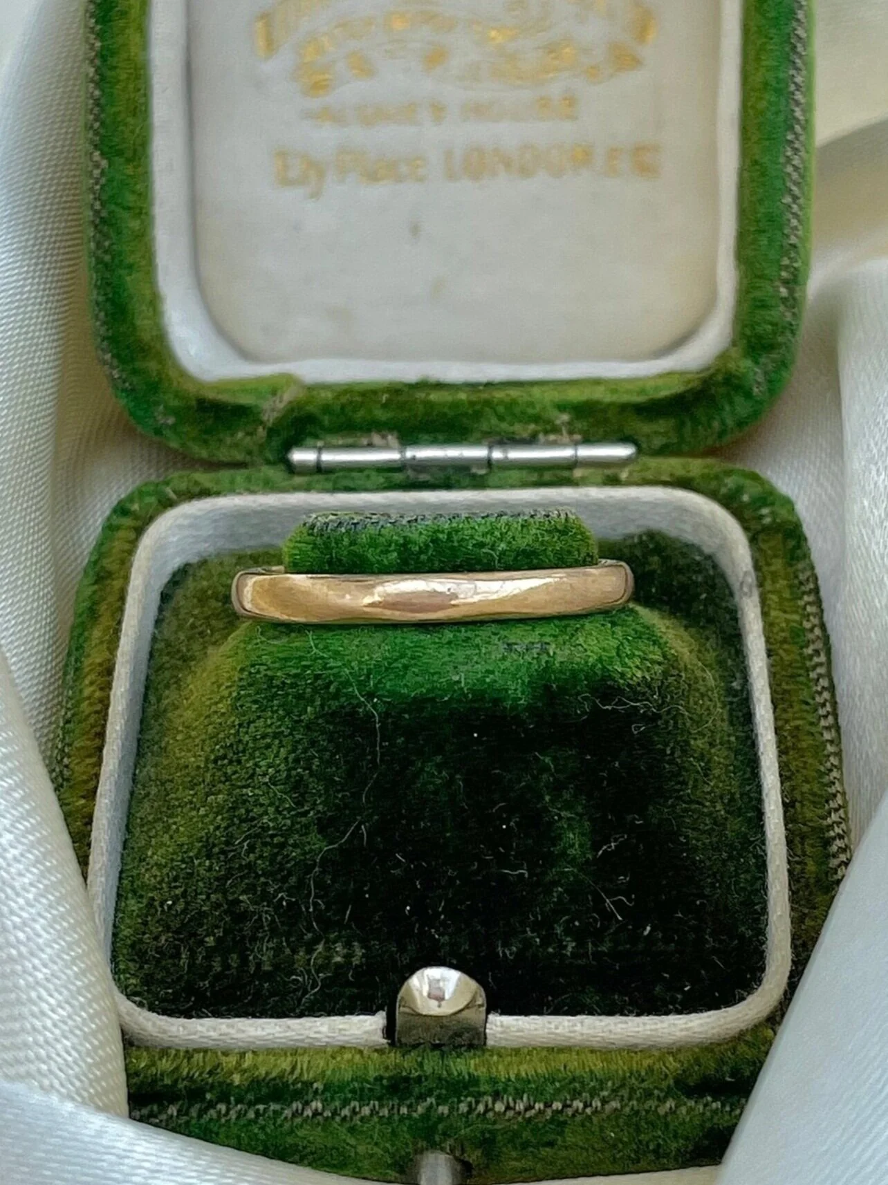 4813D60F-A46F-46EF-BF73-4B4AA2659303