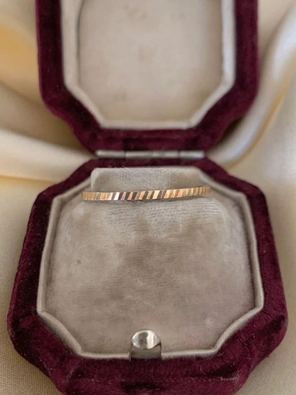 EDEEF4B5-887C-44B8-82B0-3187226D1D57