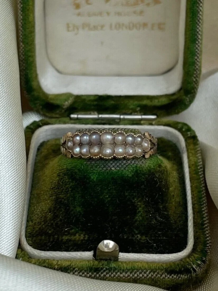 F984E953-3ABF-455F-B3D7-89D45C1C54AD