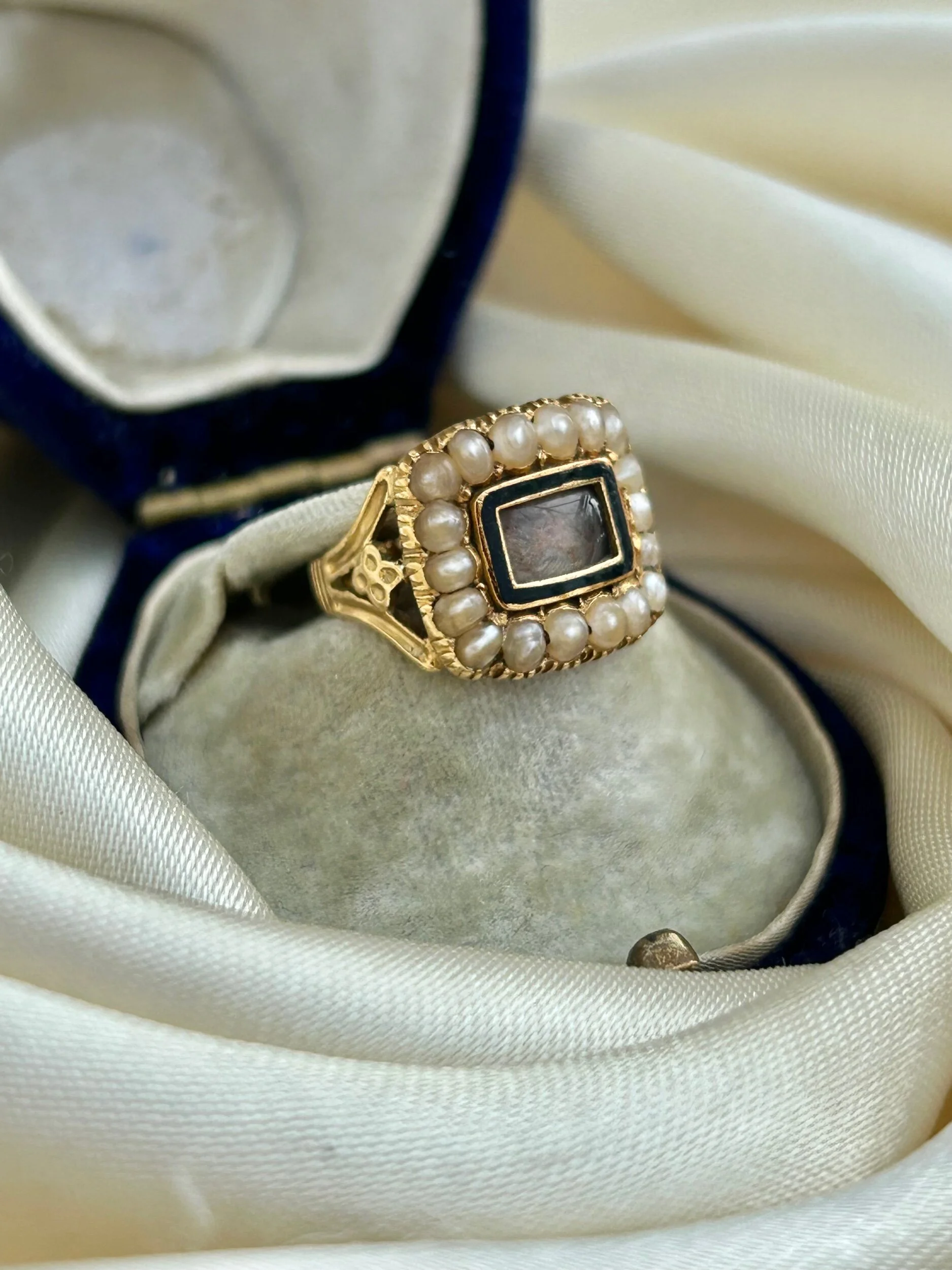 F697E9D2-A62A-4B84-AB58-72D97C3D6EB7