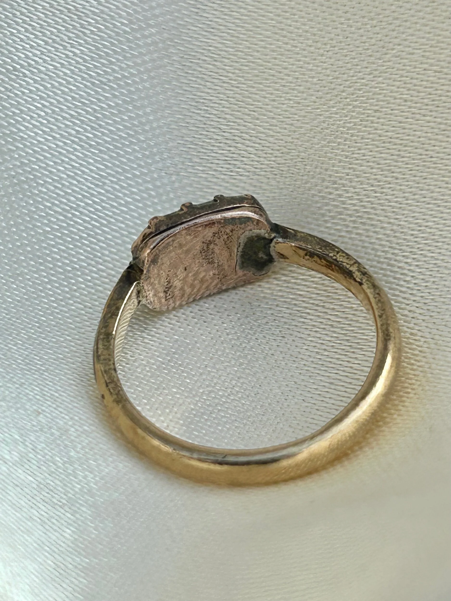 ADEEEE97-67F2-4312-96C0-1E44210DC4A9