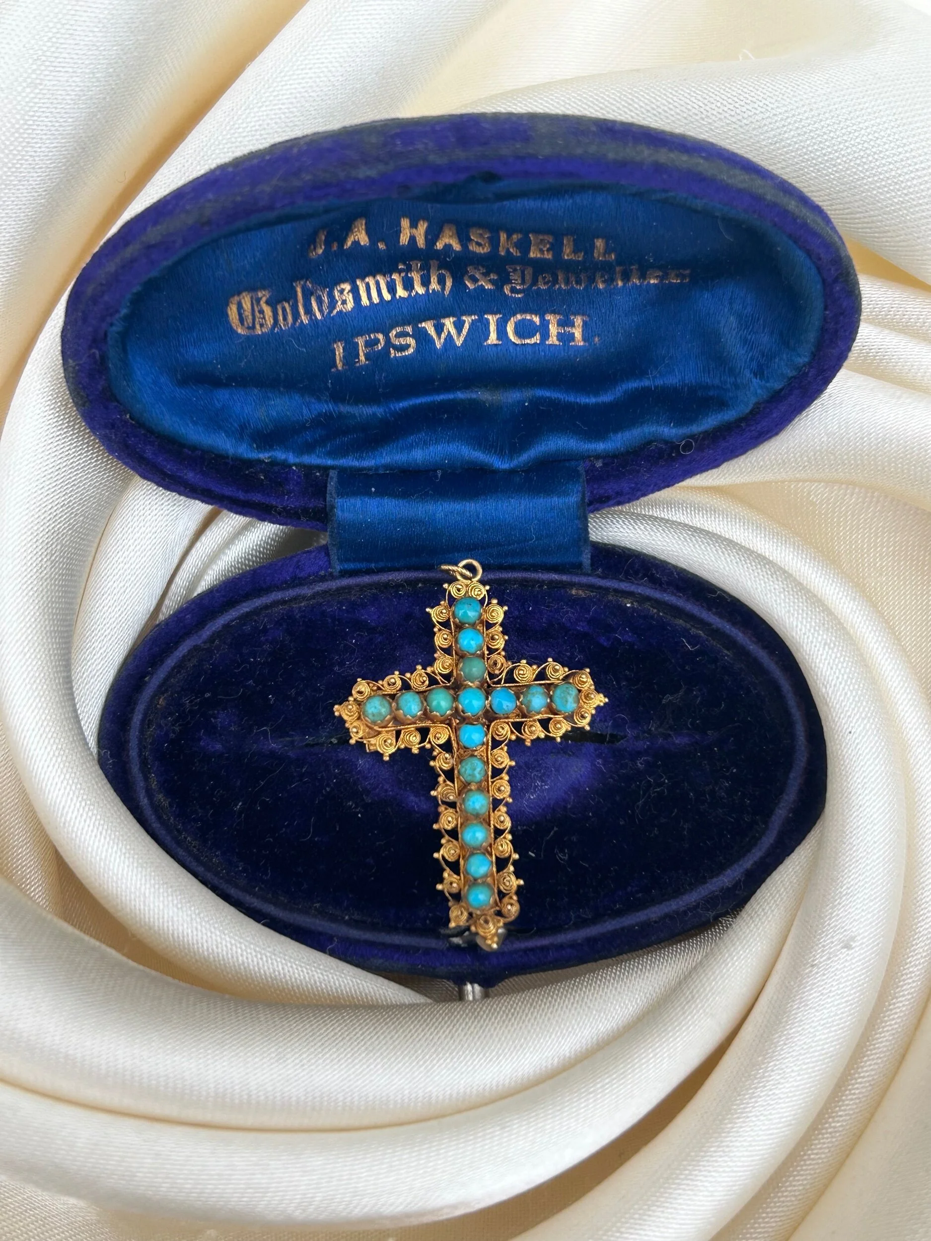 ED6FB39D-3013-4CF9-B32A-79F804AE28BA