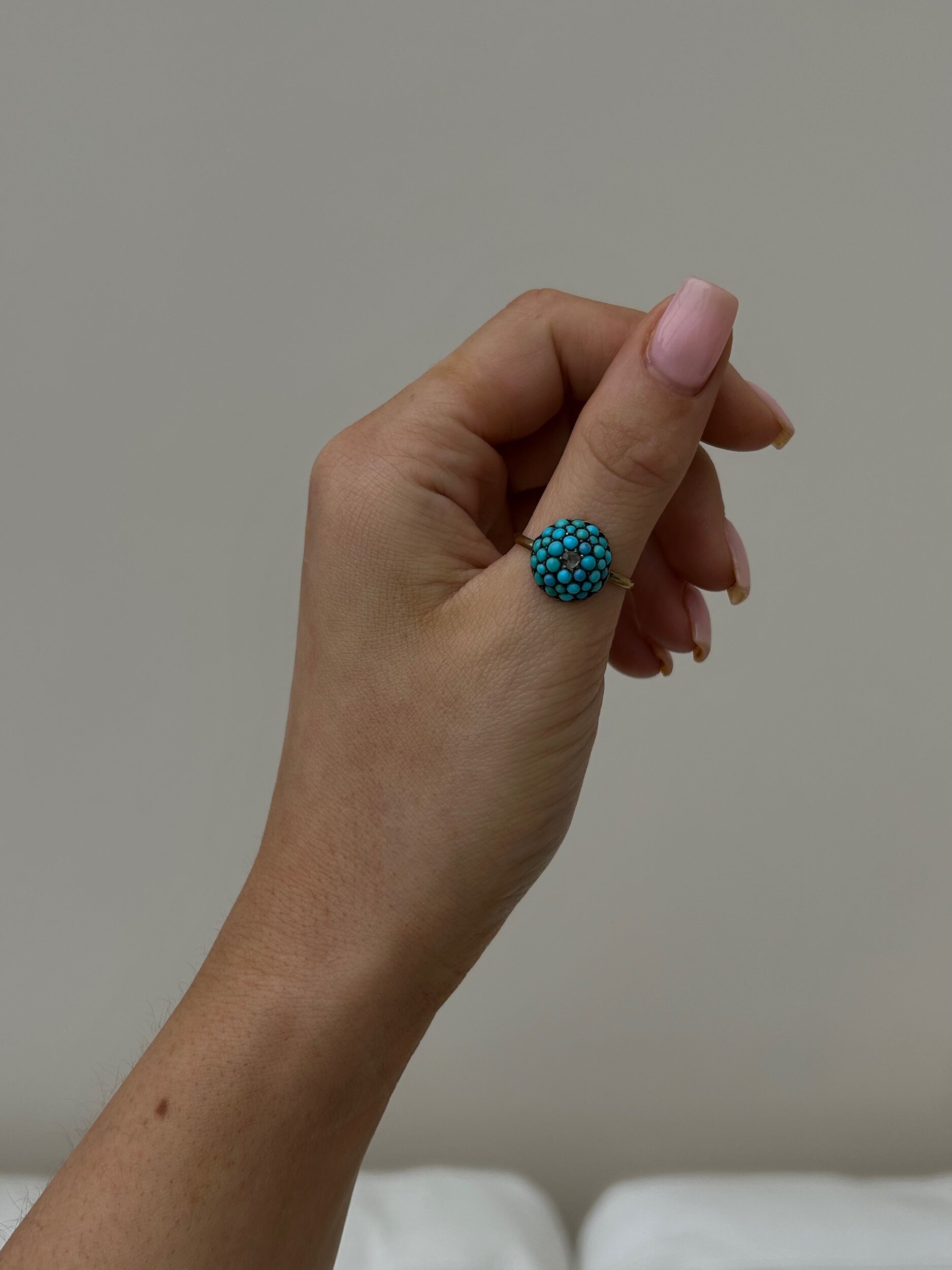 6E1E5BA6-F1D7-4BF9-A438-7E68C8123F71