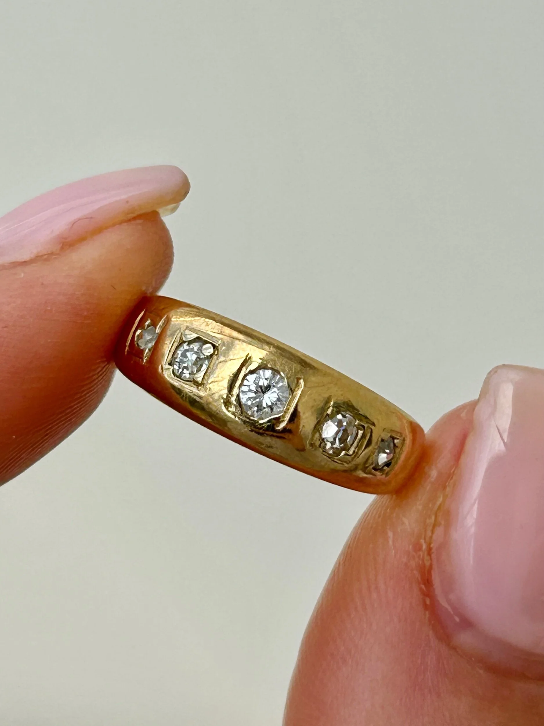 9D1BF6B7-7987-4A4D-969E-4DC95524E740