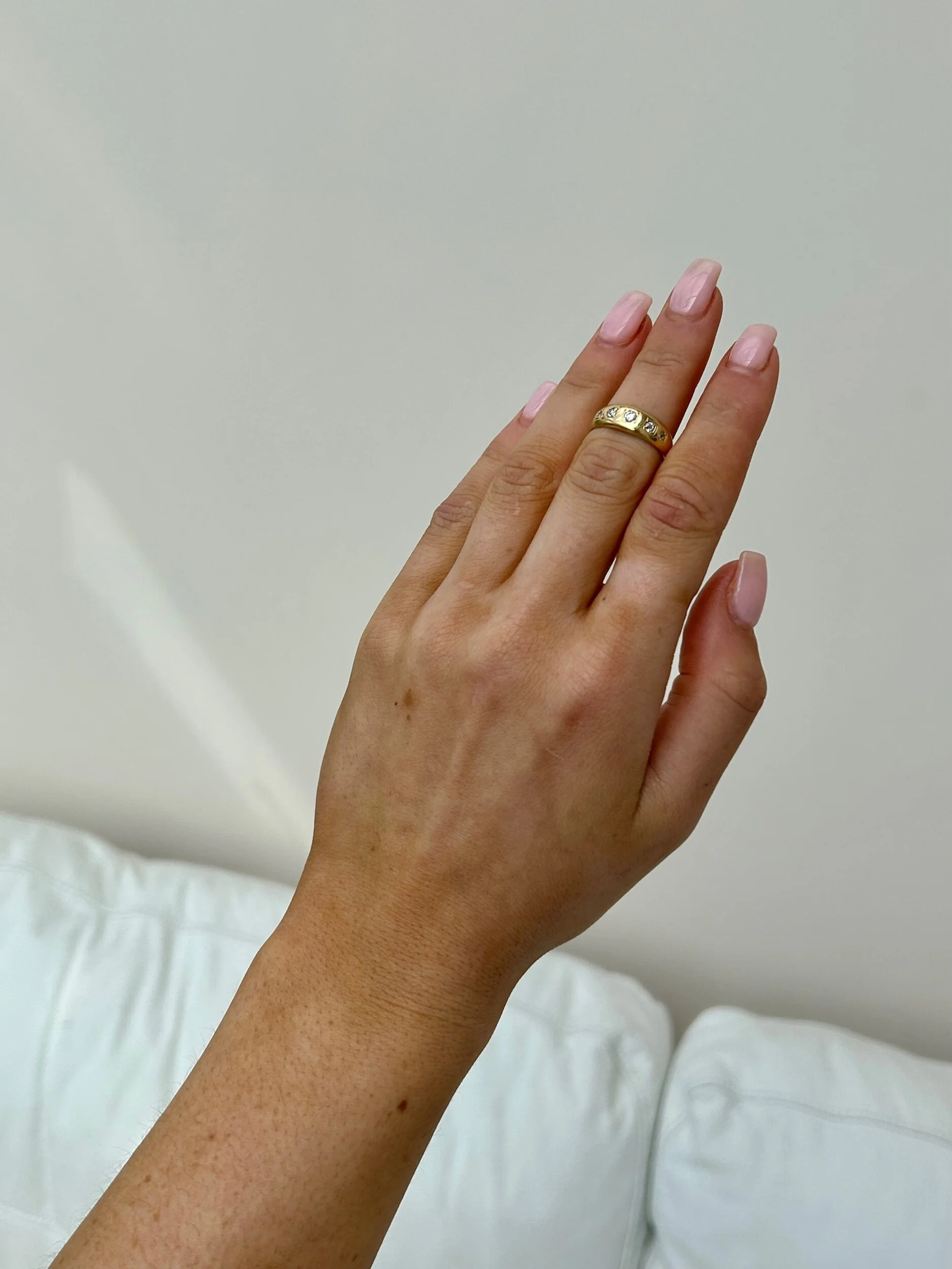 BEF9B63E-ACCE-4EFF-BB50-8A80C40336E5