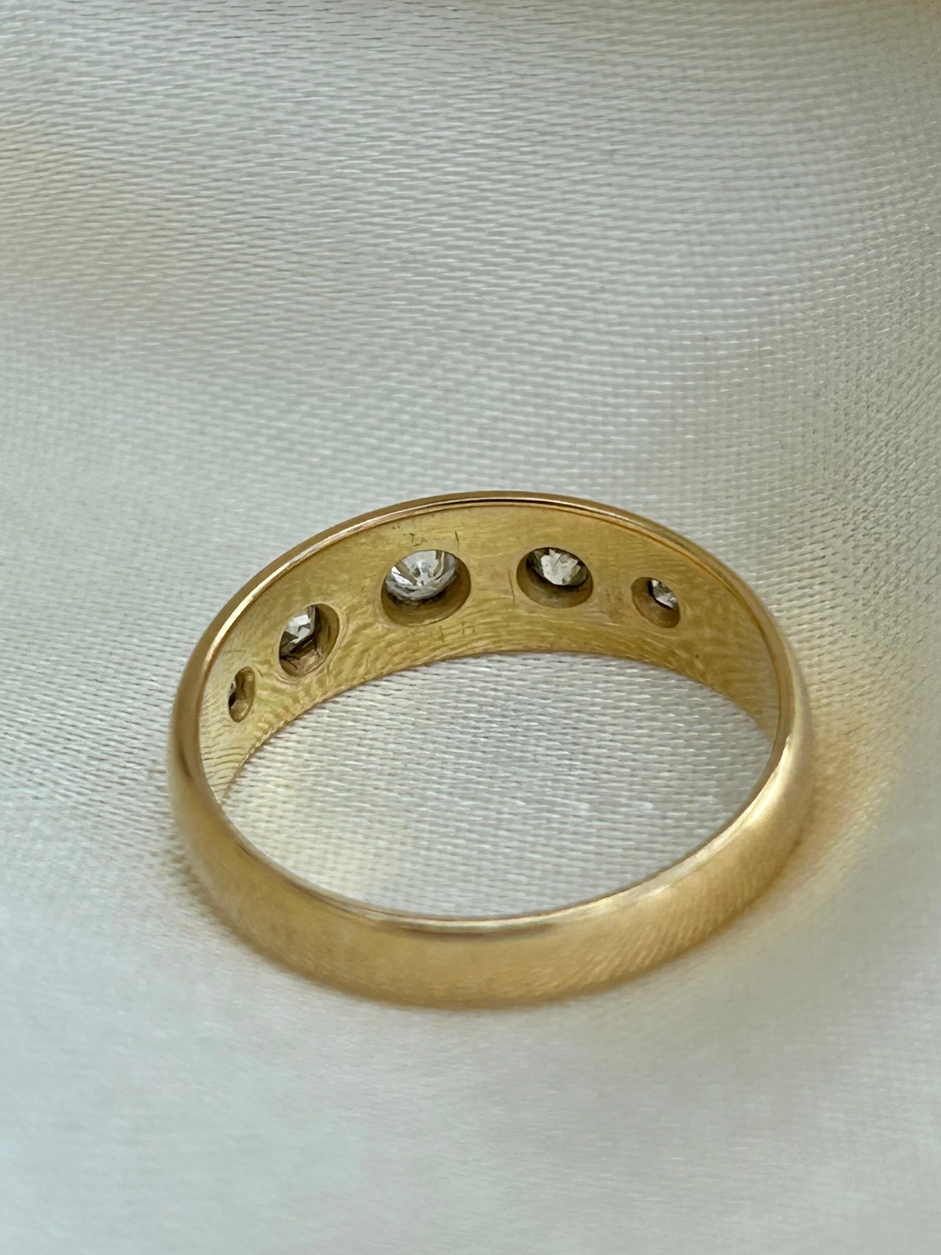 F0E64F75-DE36-455F-AF47-CB9D1E5D2949