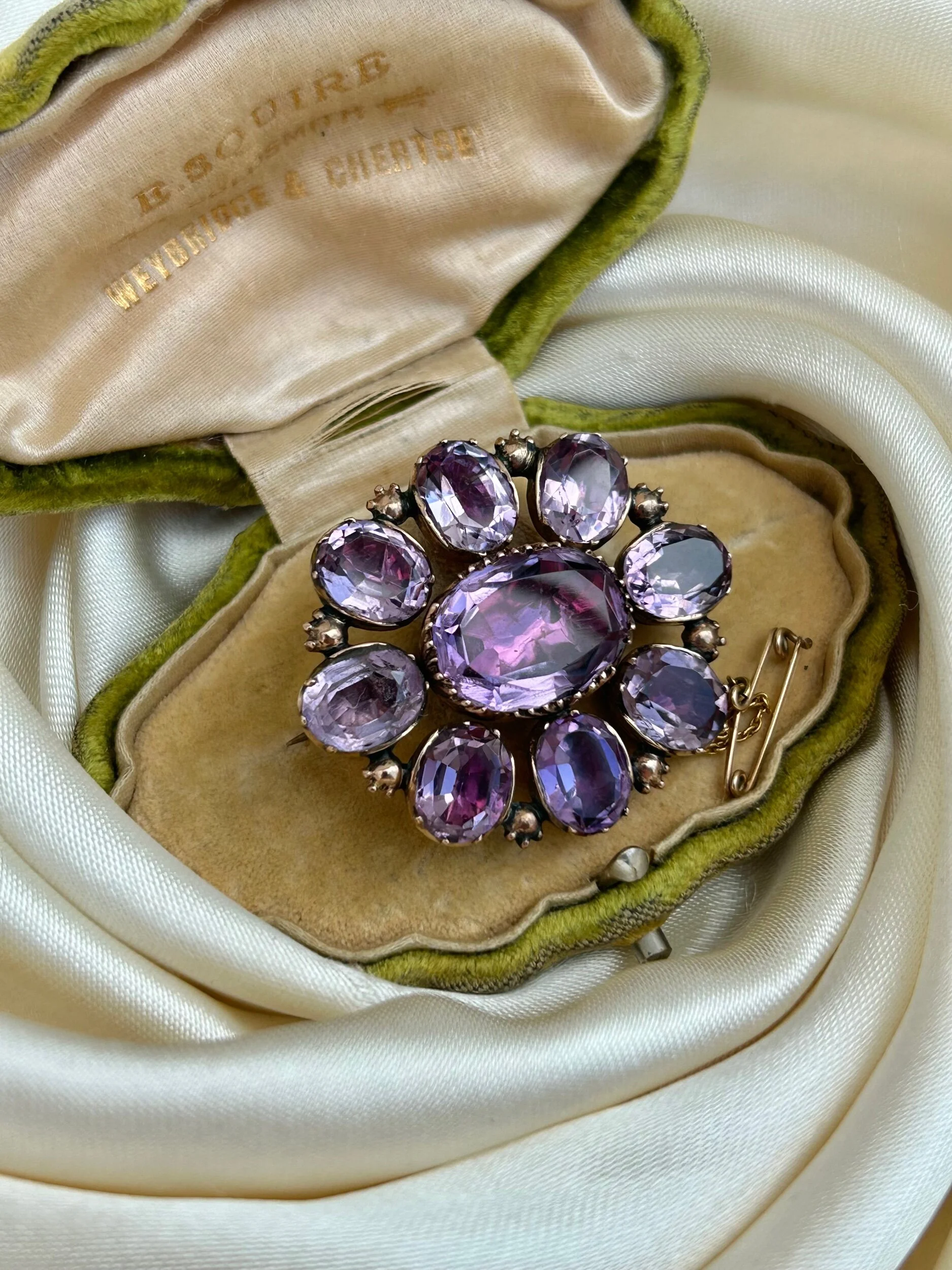 F4E372C7-F8B5-4061-BDD7-3CFE7B4BC51F