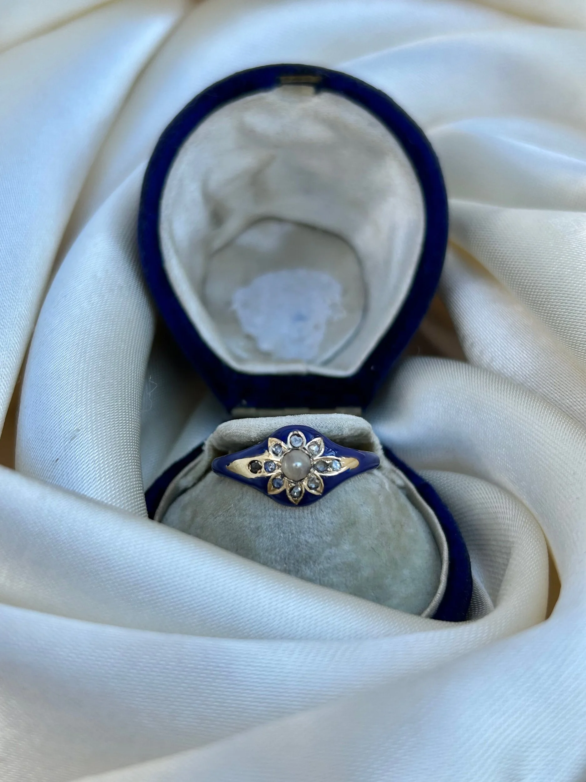 A6B89257-8379-47BF-BF71-F02882745B85