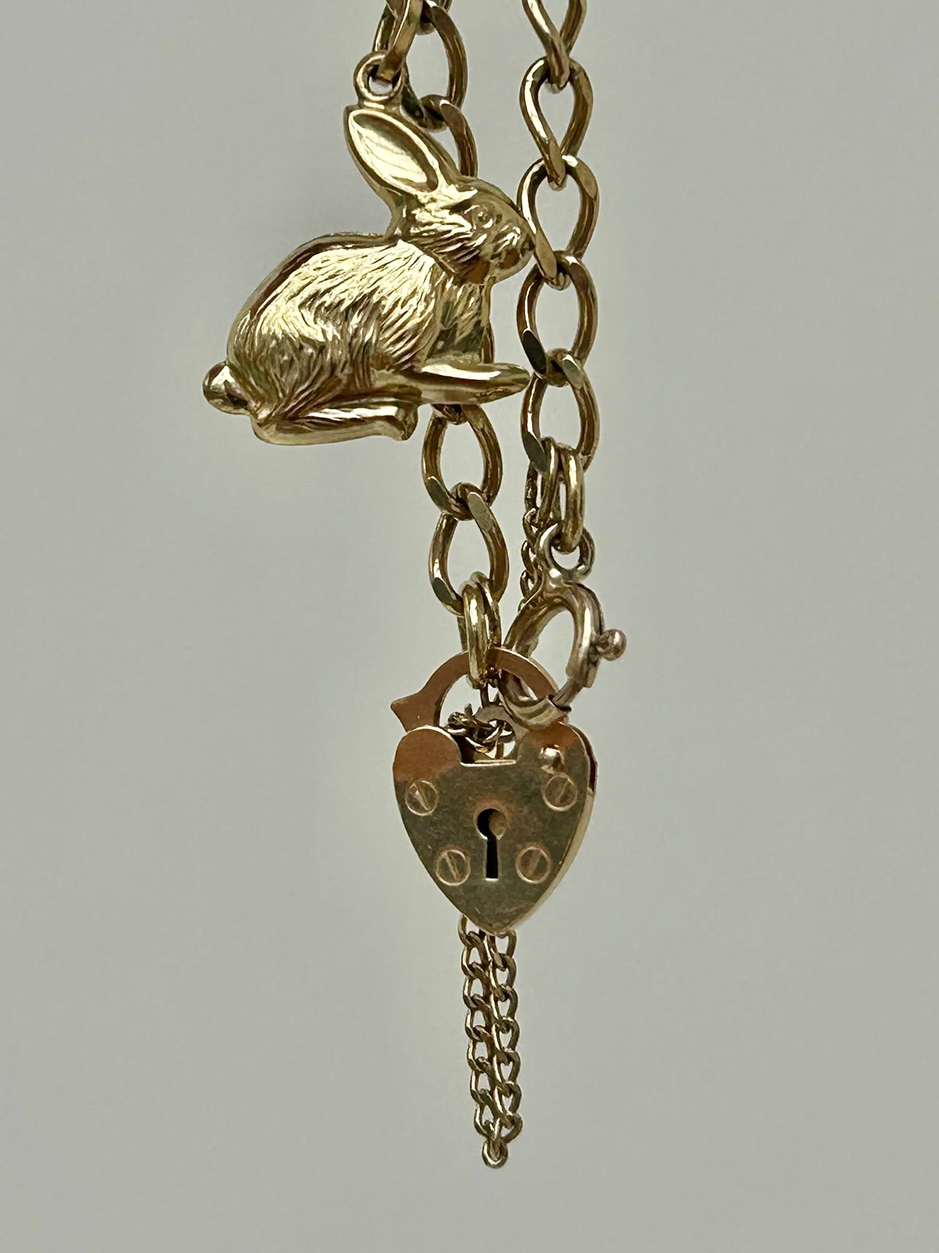 6BFAC903-A7FA-4E4C-8B27-C95518CDC400