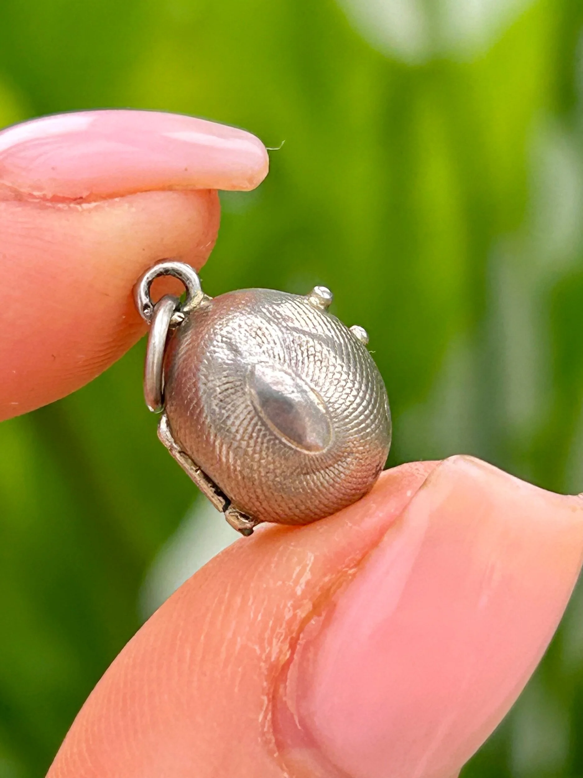 18099140-54D4-43E8-A8CA-F85C7A40B191