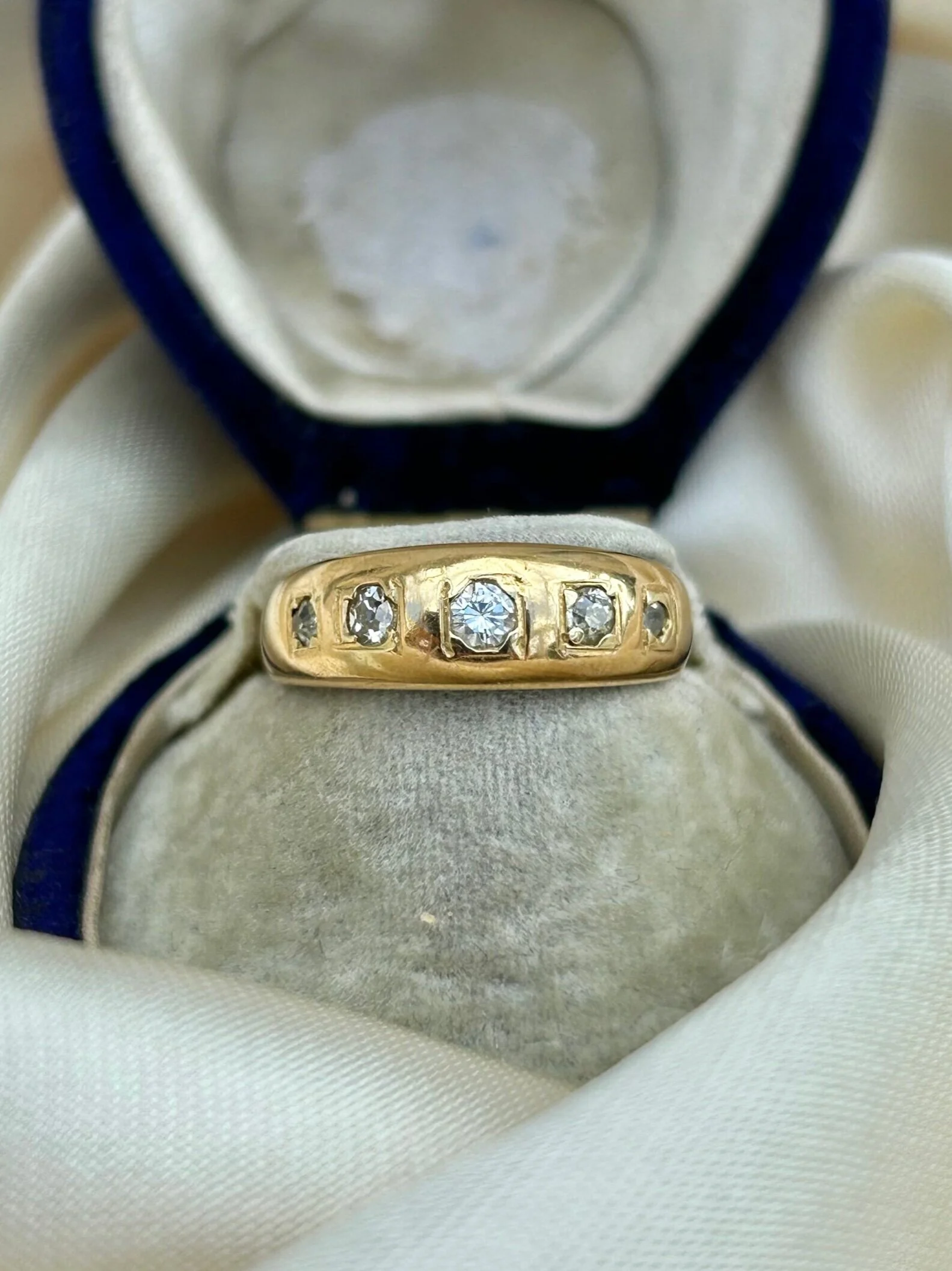 7E65F7D5-0DAE-420B-AA88-E4907B590CE2