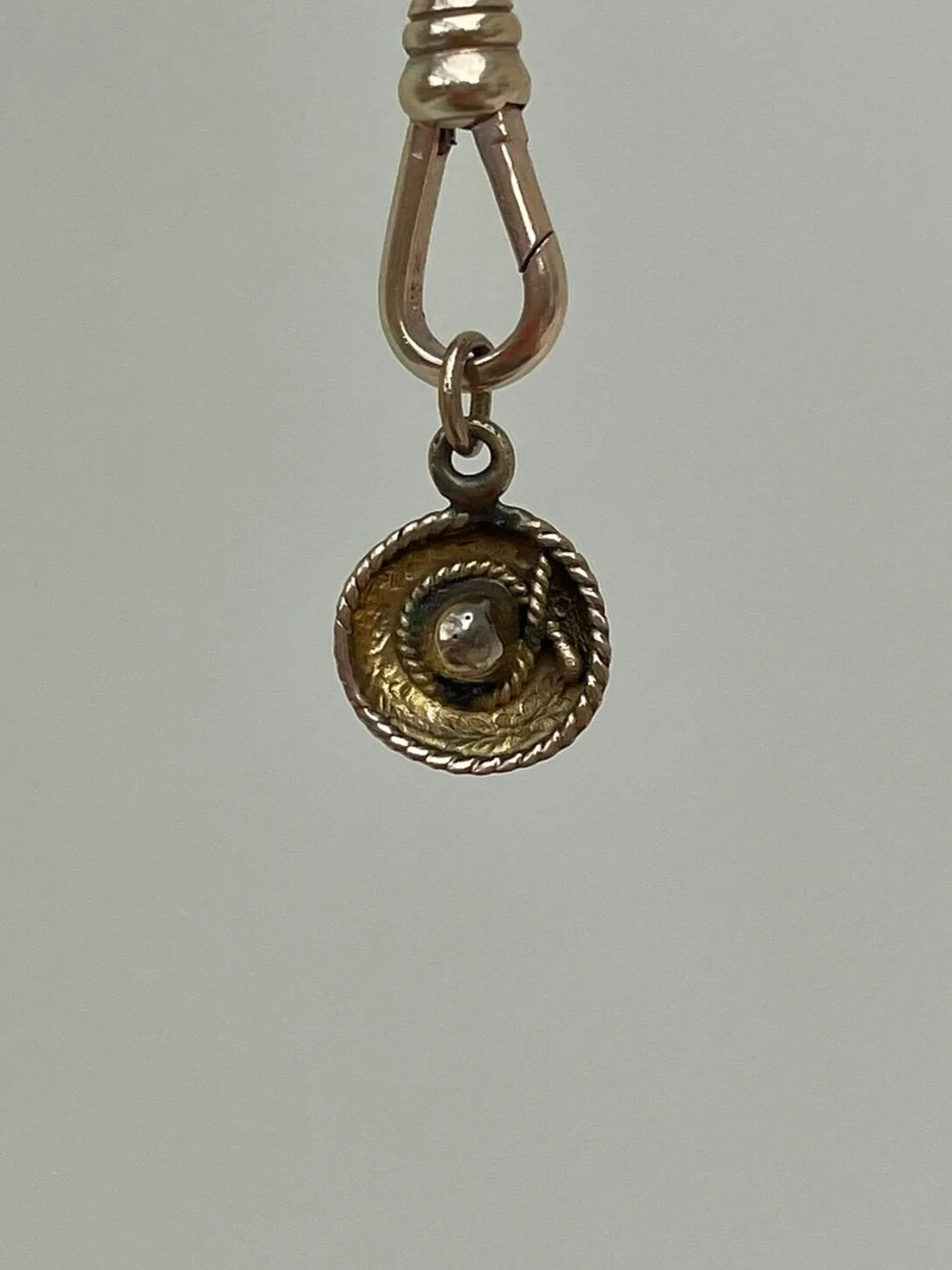 EDFCD88B-95C1-4F54-B0FA-6817DC7BAF2F