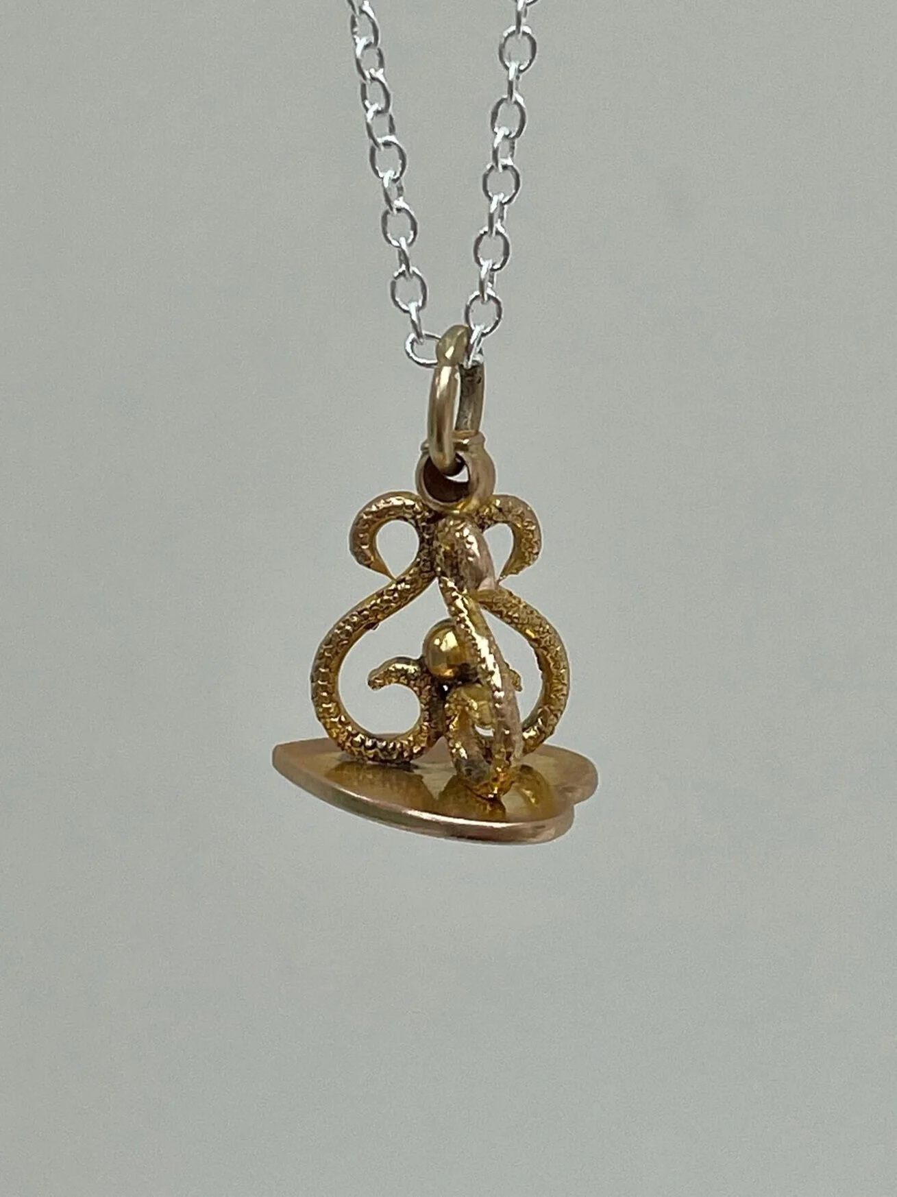 210B15B1-DB4A-4C05-934D-DF6417D7F3FA