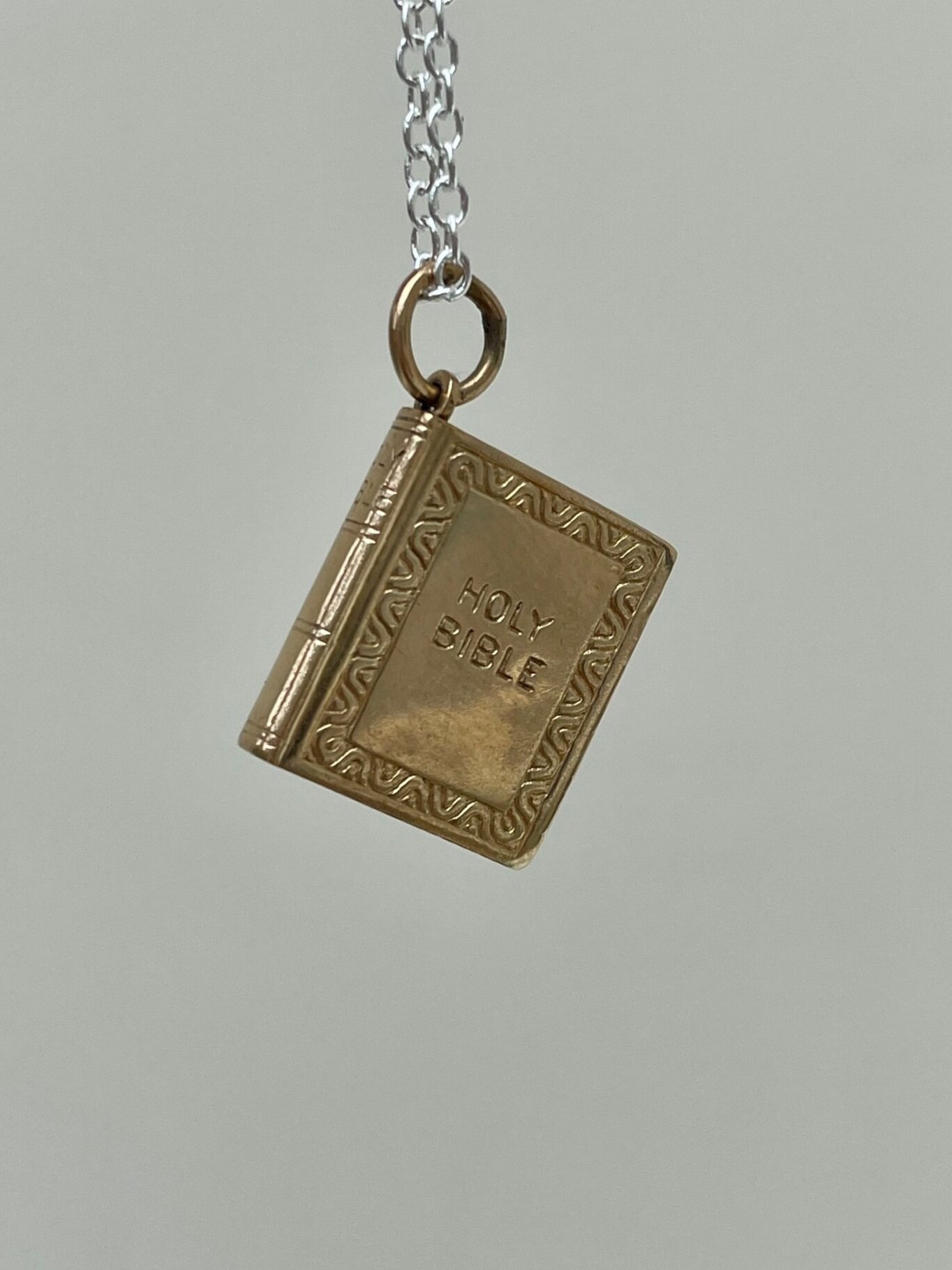 1E0920D3-2744-49F9-9F94-4BCD336F645E