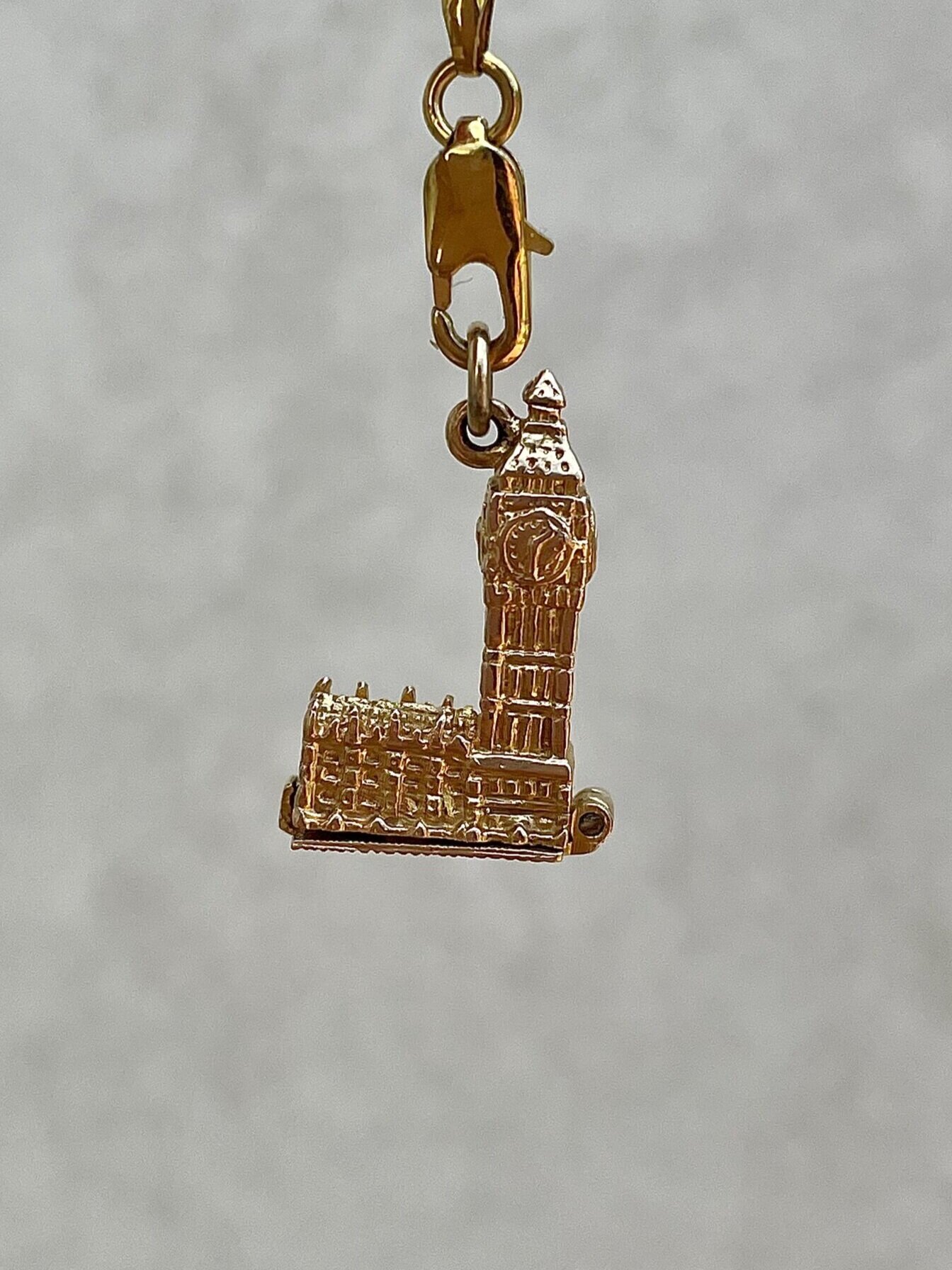 E163C85F-B1D2-44C1-B2AF-418D3DB747D2