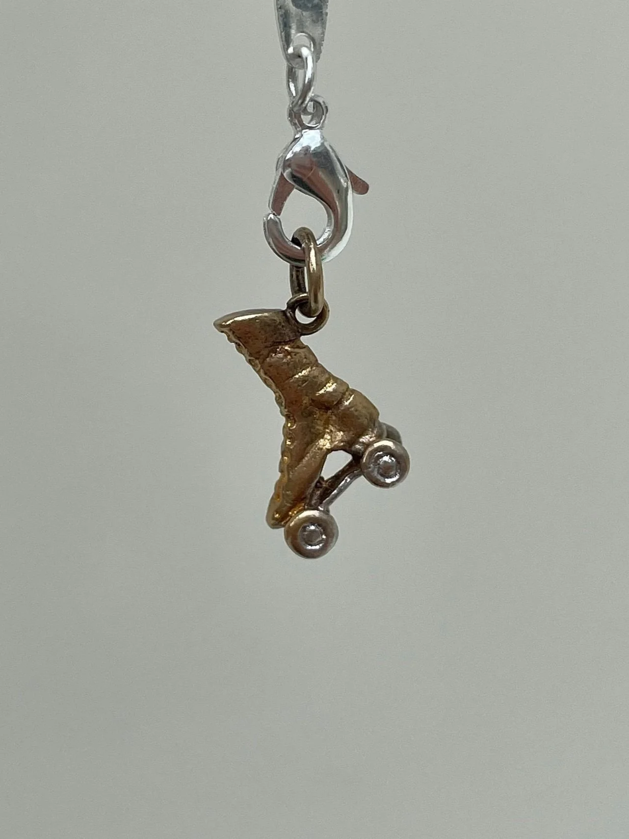 E75F4BFA-5A0B-4CBF-B92A-B4C9A80634CB