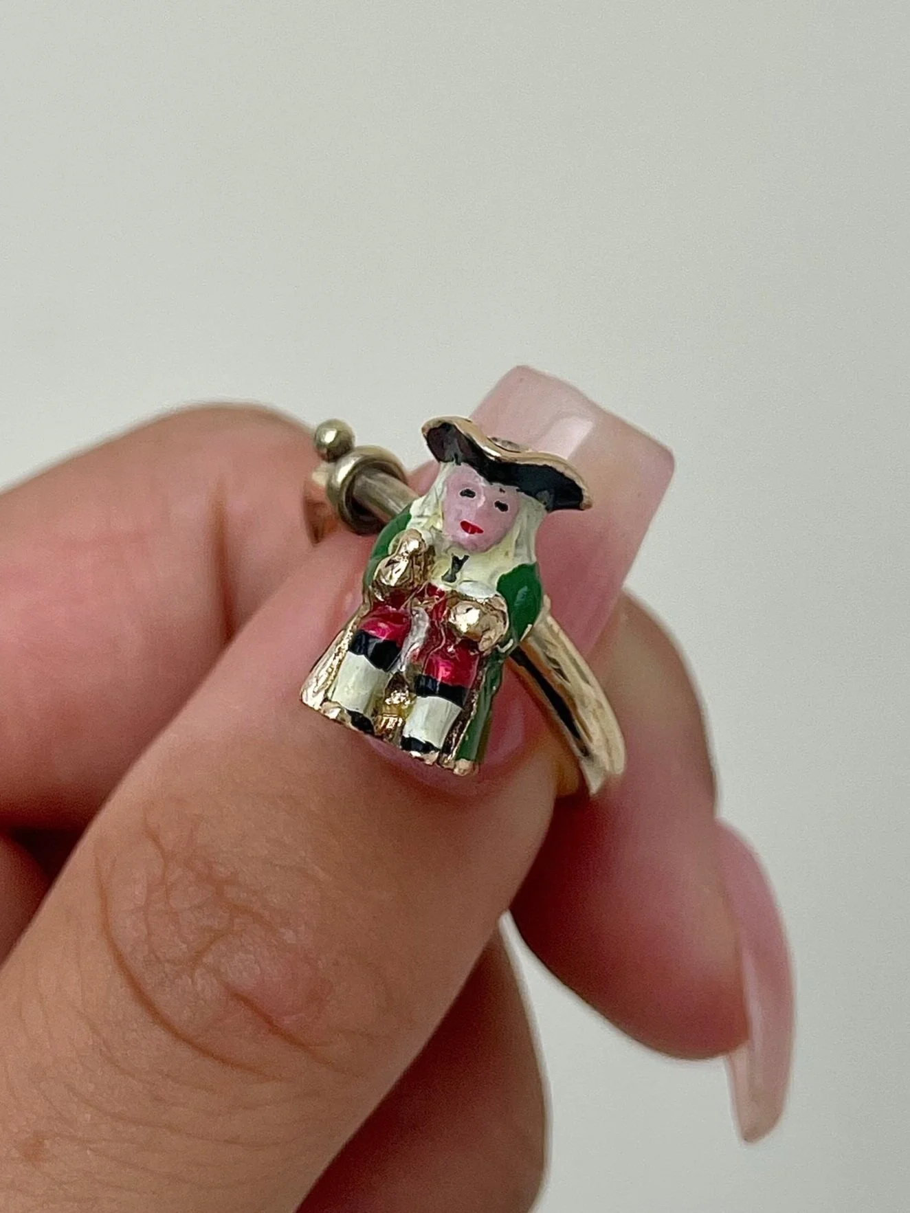 620EA7FA-D2EE-4C69-B304-A7F14F569E7A