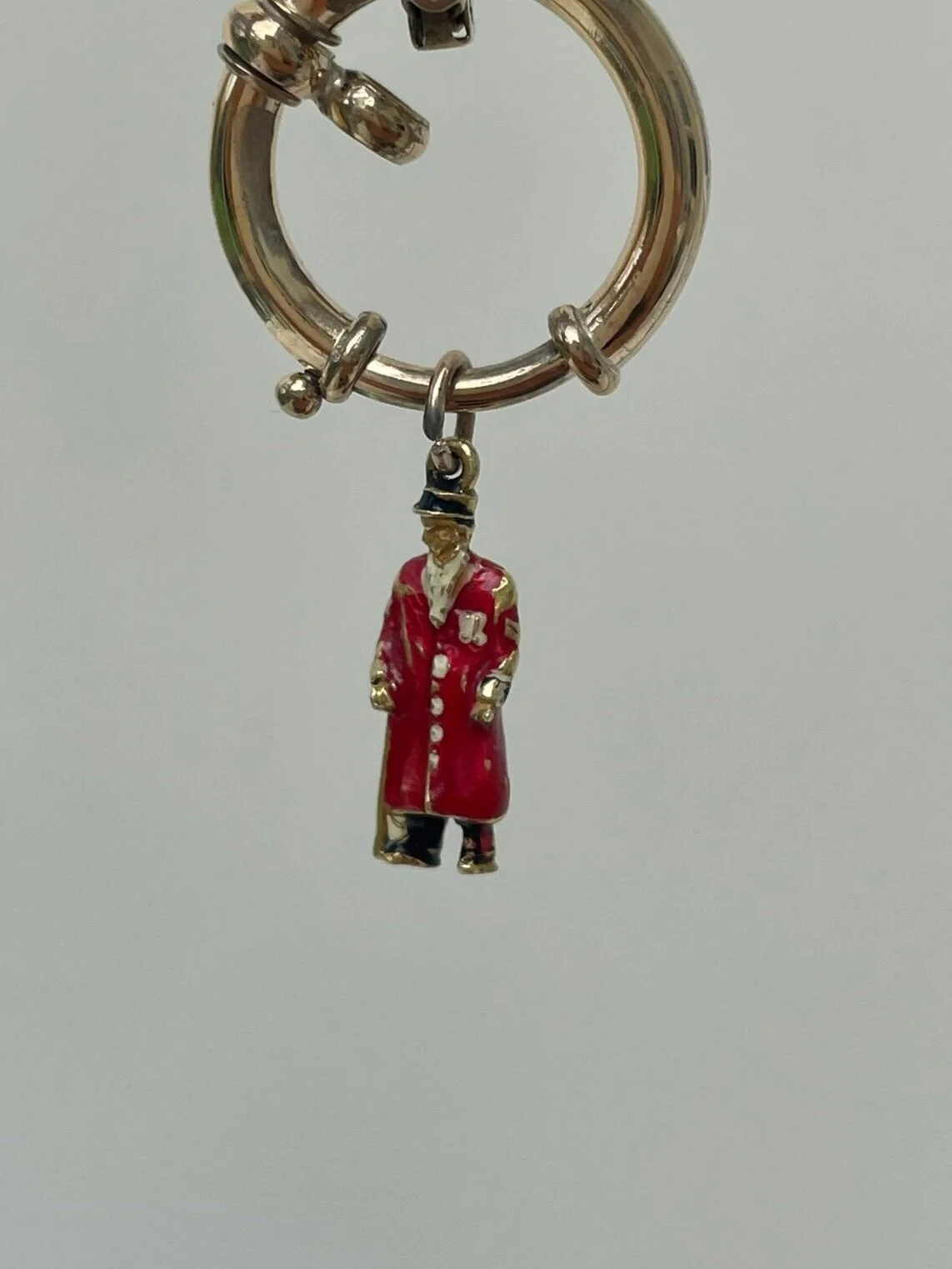 EF3753B8-0F30-4495-B2D2-699CA5D5E175