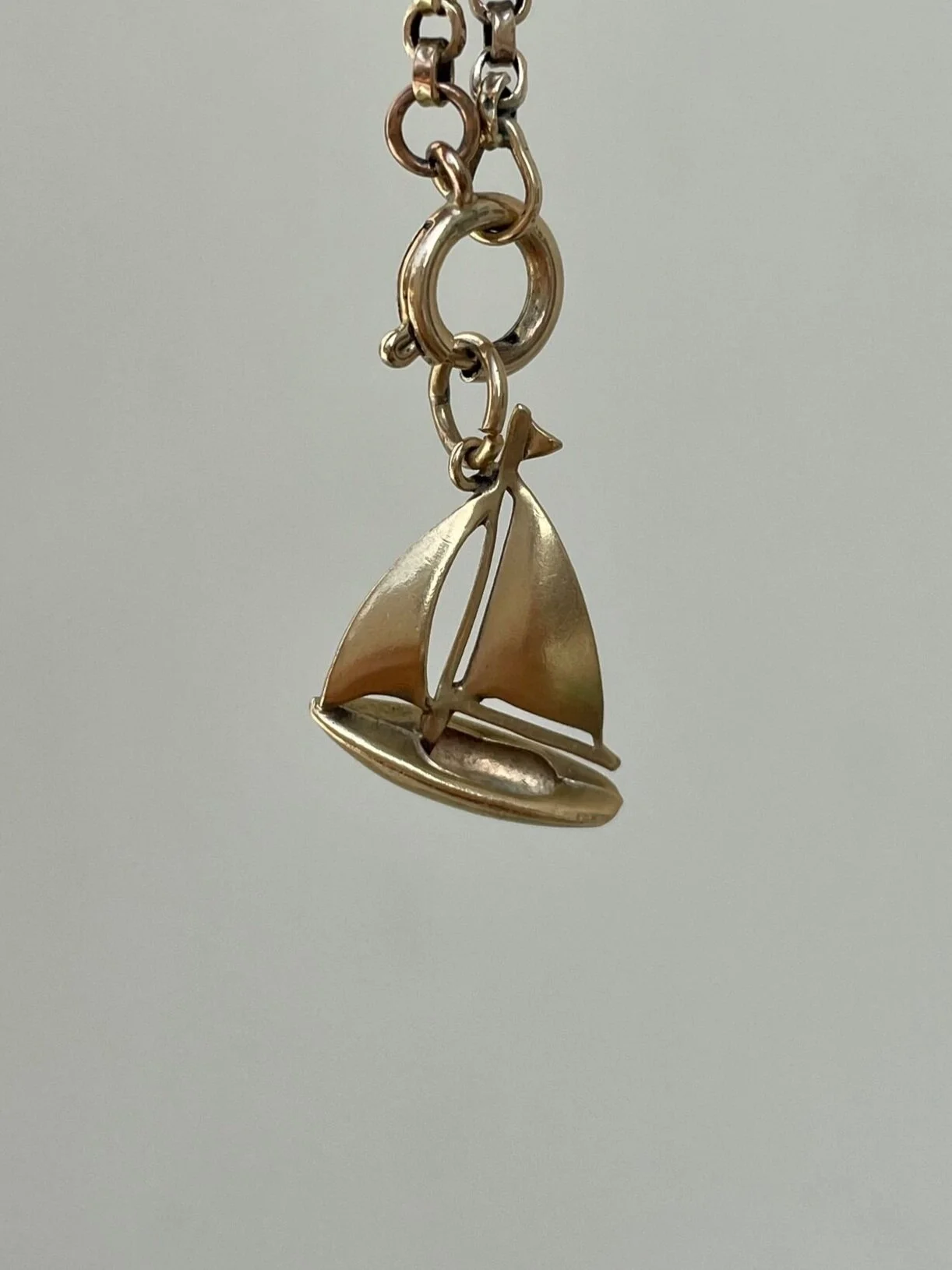 076F08E1-9089-47E9-8CDB-EC955CEB3E86