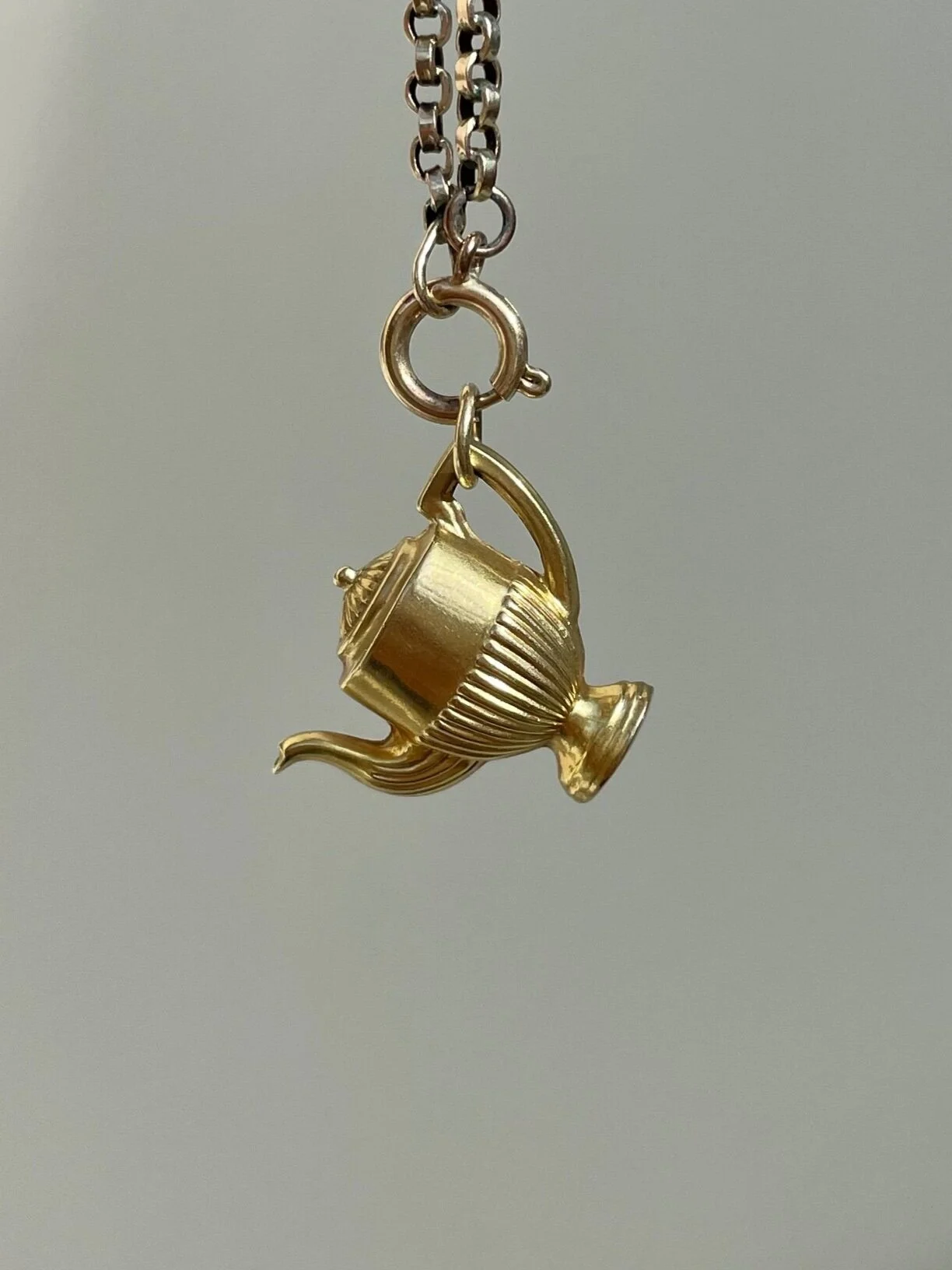 5DA6D366-FC45-4AB1-A02C-AB415F4D2AC9