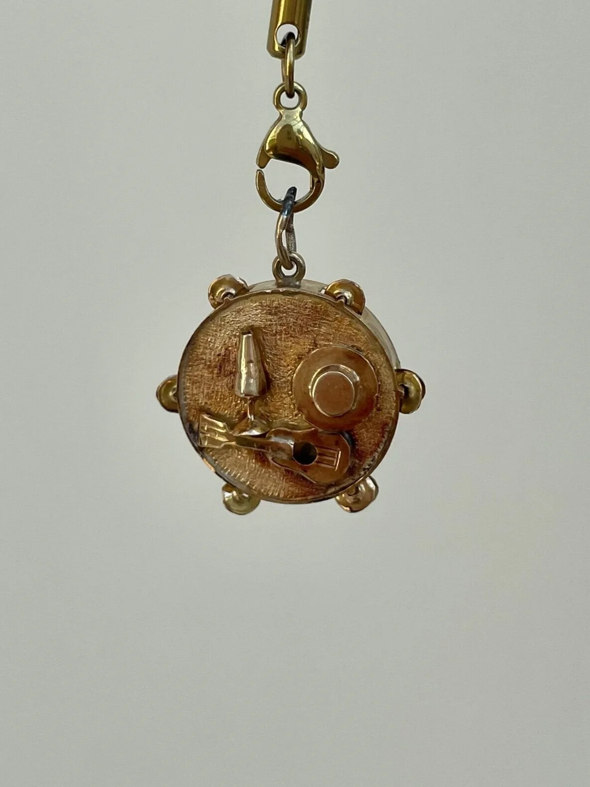 F50F556E-25F7-4F39-AC71-AFD687C8BE00