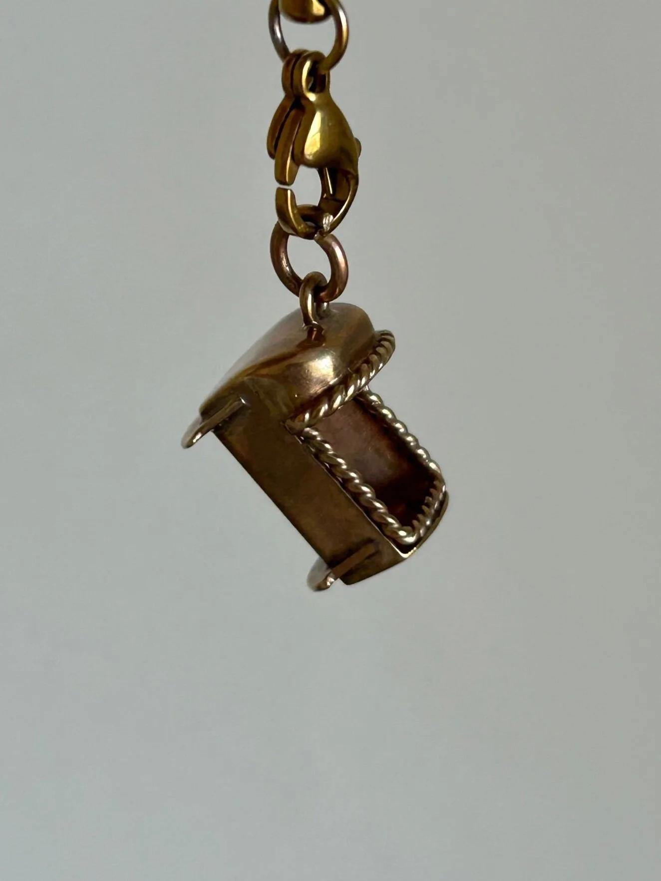 1462134F-F955-4517-98C1-B608E748115C