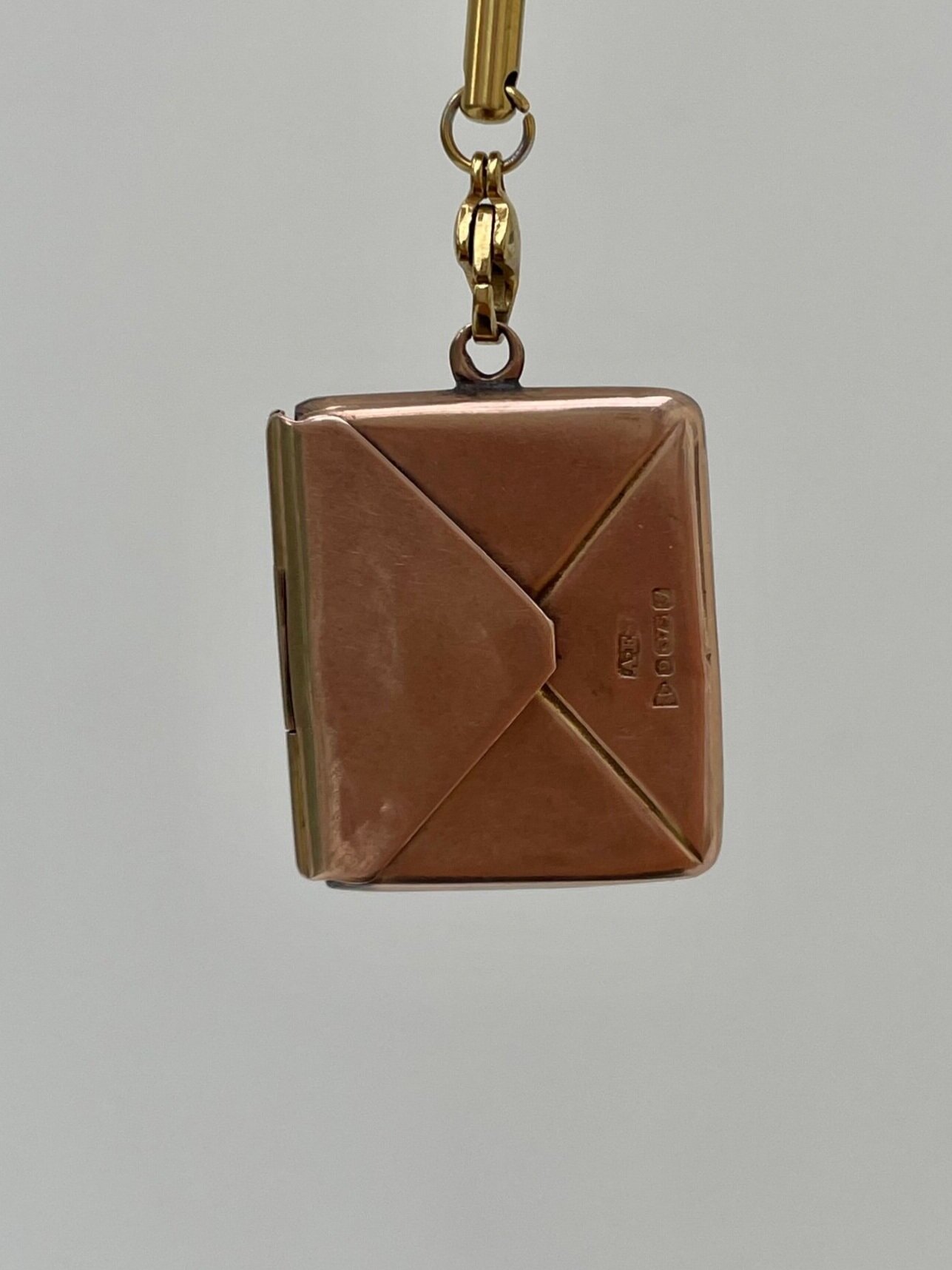 8523E02A-D79D-4934-A634-5DF41E88EA70