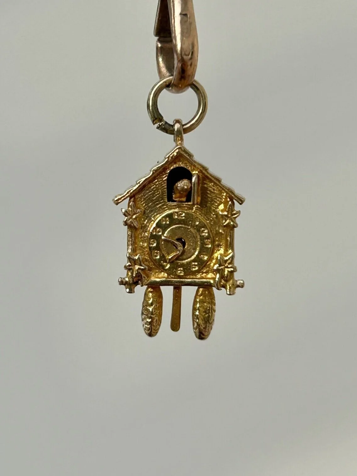 1C3C748B-BB56-4A9E-93FD-EC25FAF2EFB7